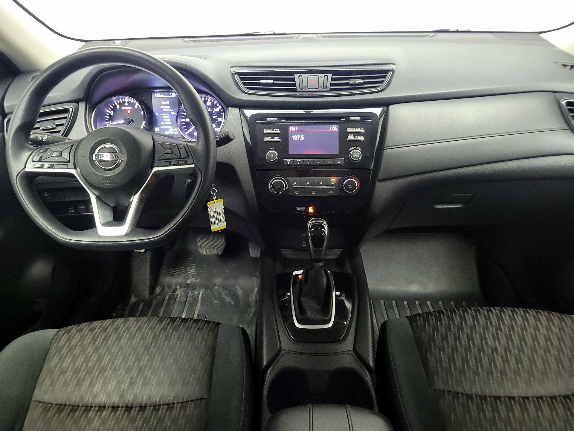 Thumbnail: 2017 Nissan Rogue - 9