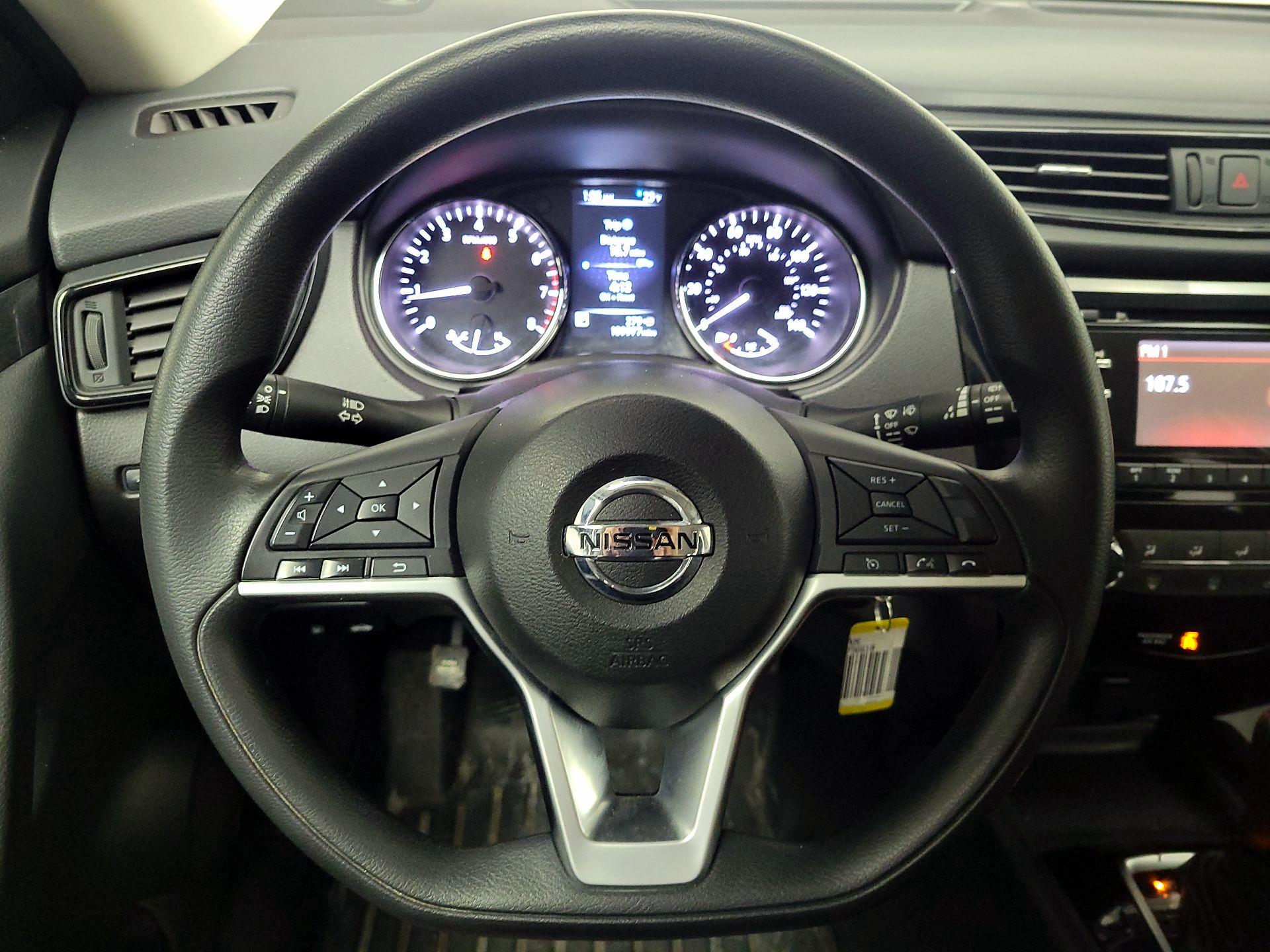 Thumbnail: 2017 Nissan Rogue - 10