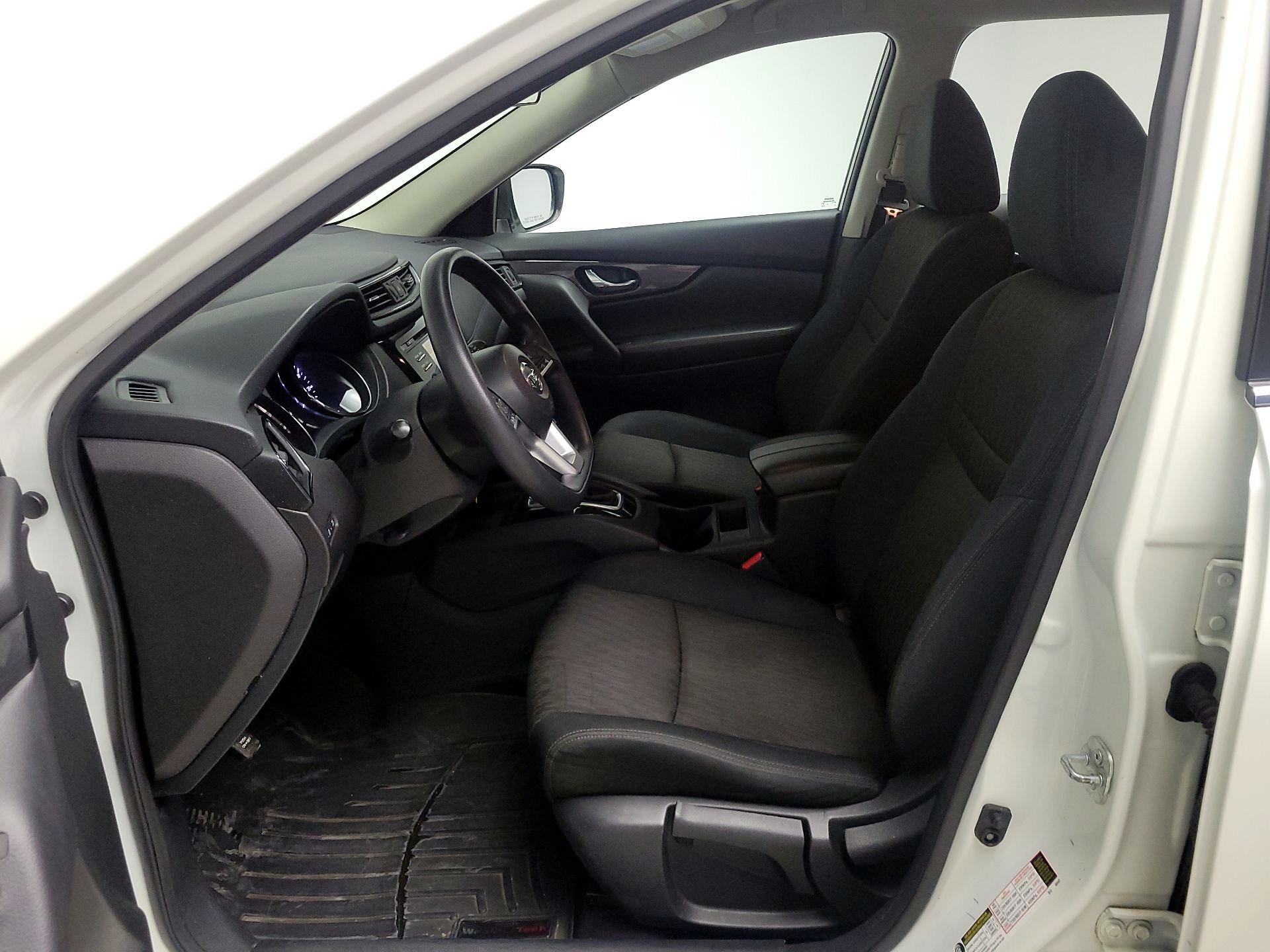 Thumbnail: 2017 Nissan Rogue - 11