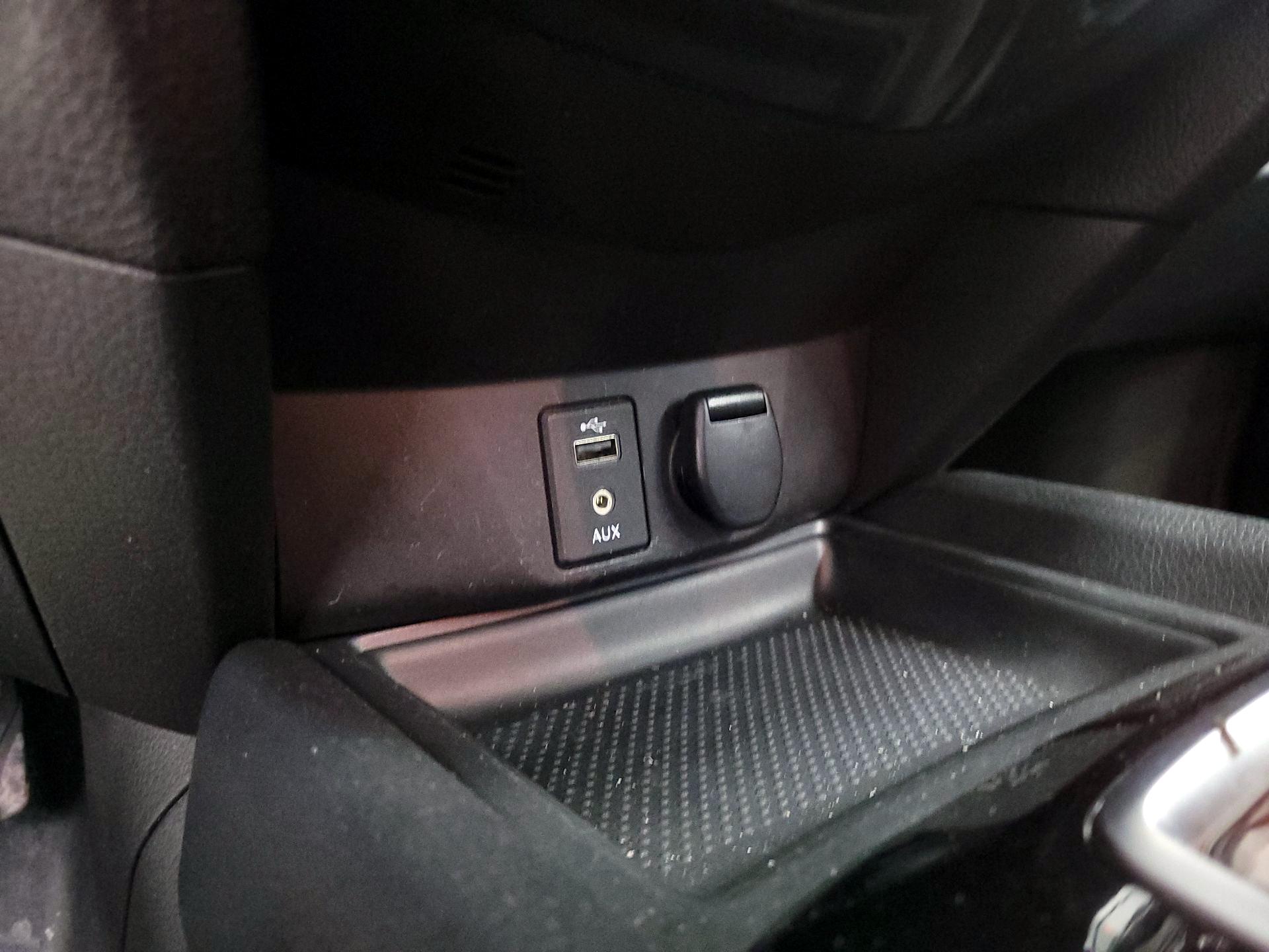 Thumbnail: 2017 Nissan Rogue - 18