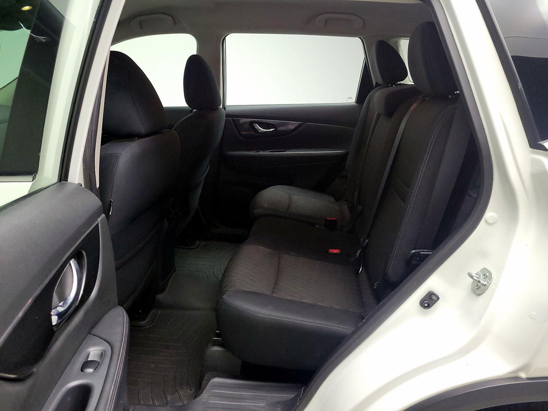 Thumbnail: 2017 Nissan Rogue - 19