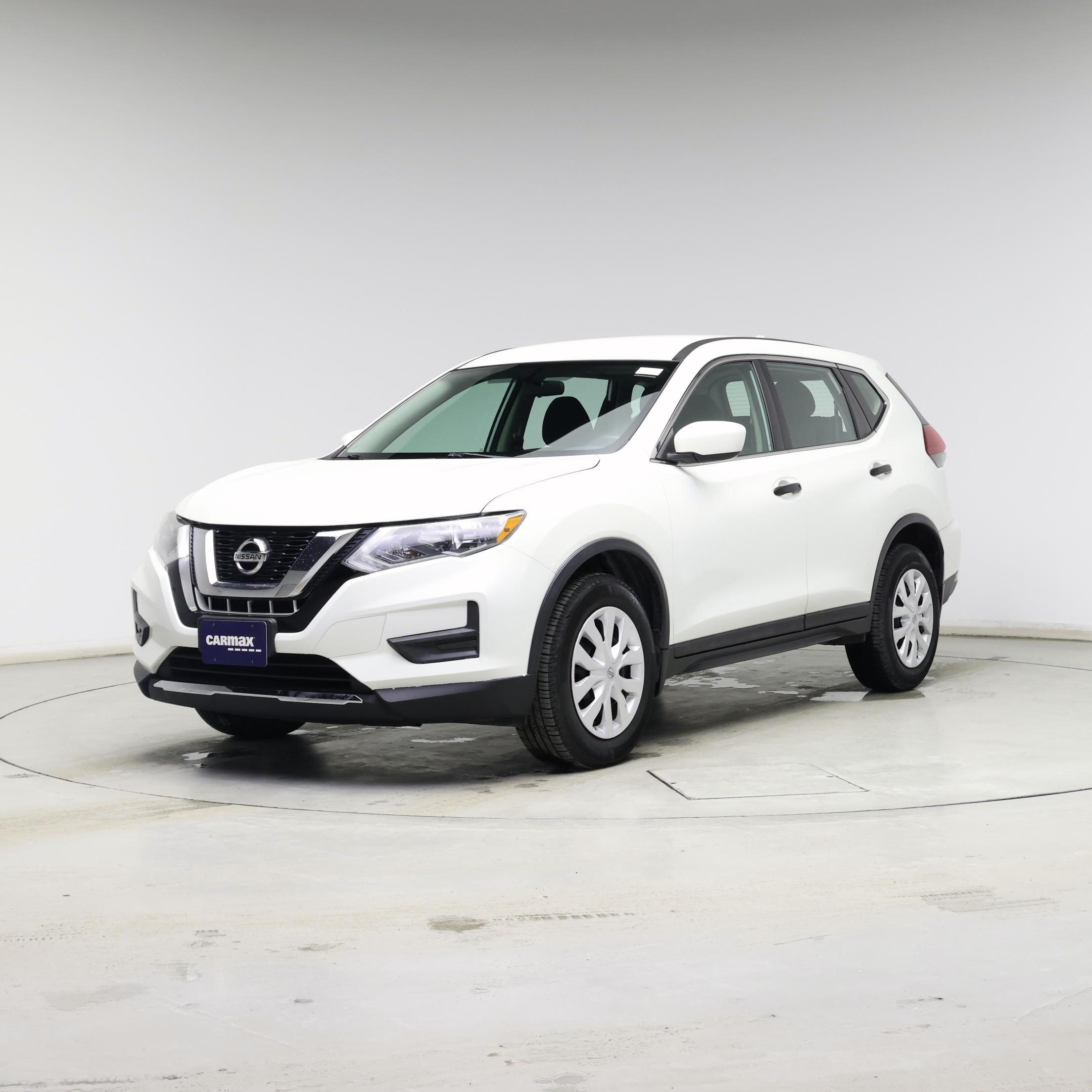 Thumbnail: 2017 Nissan Rogue - 4