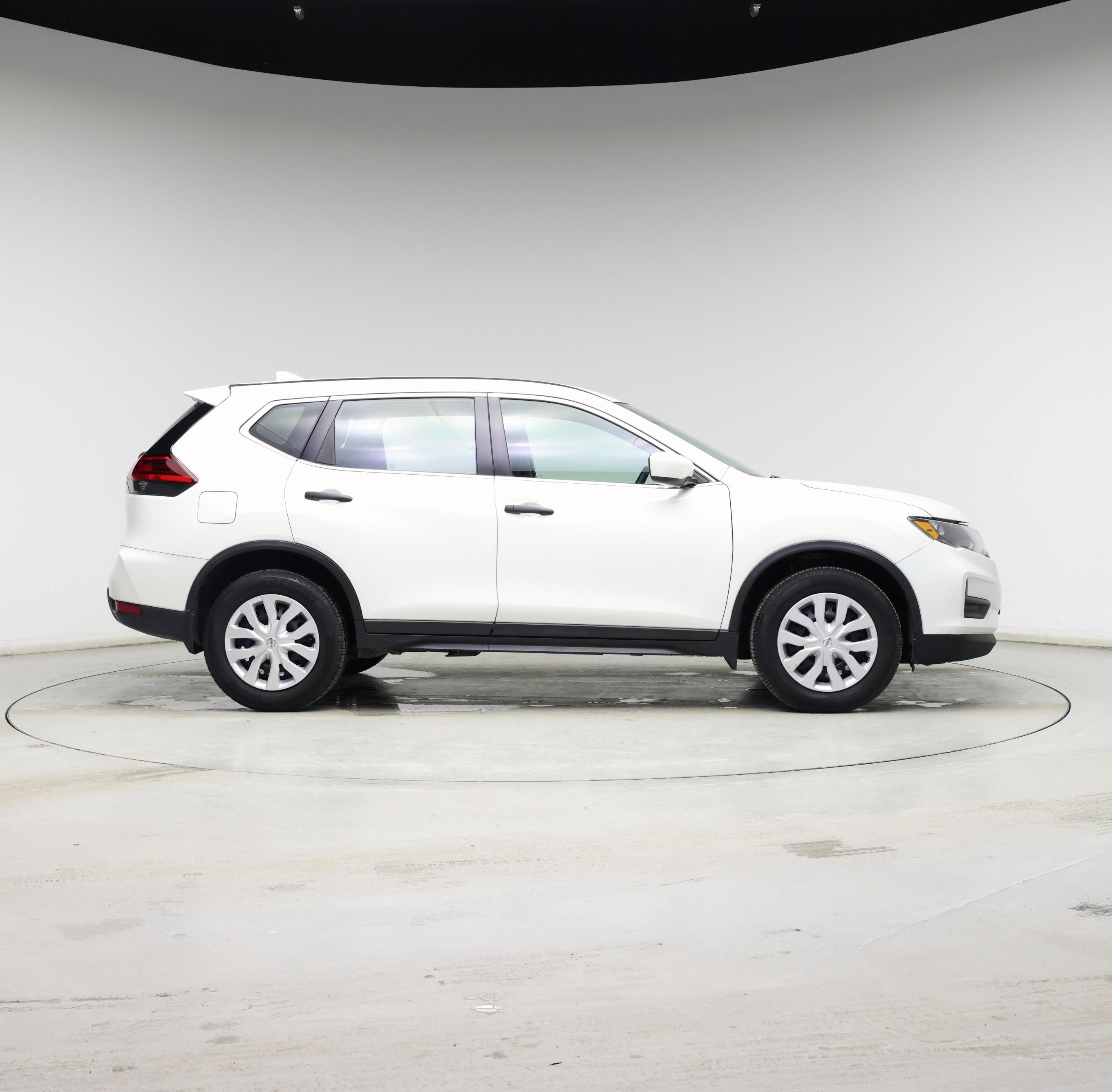 Thumbnail: 2017 Nissan Rogue - 7