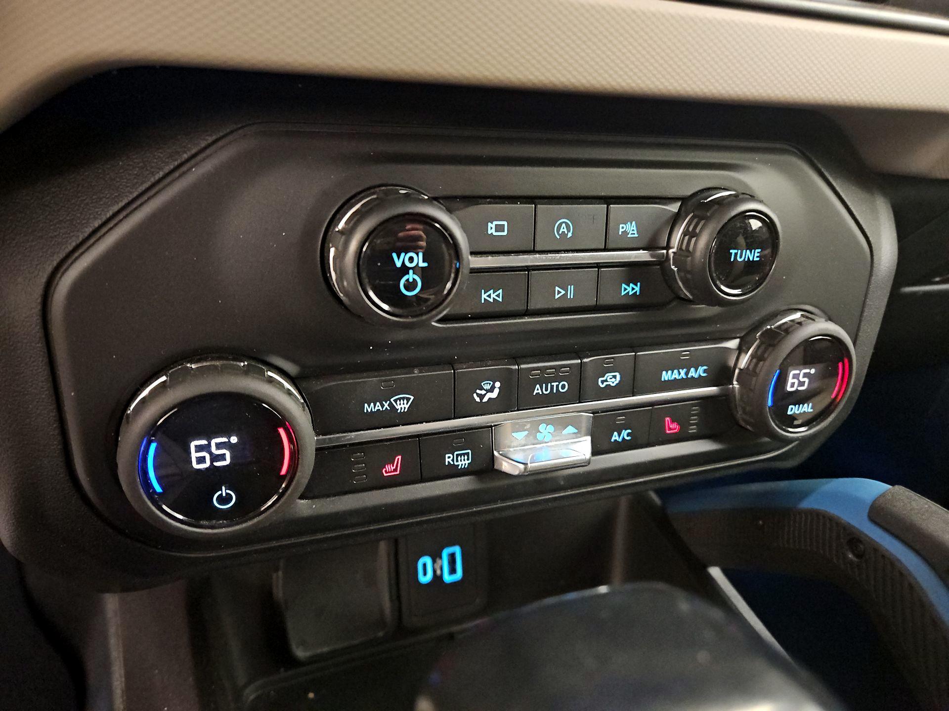 Thumbnail: 2021 Ford Bronco - 17