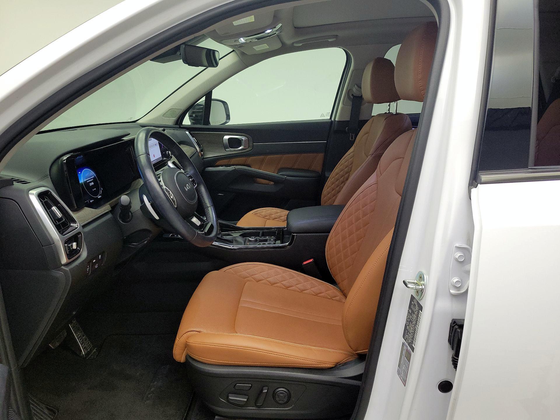 Thumbnail: 2023 Kia Sorento - 11