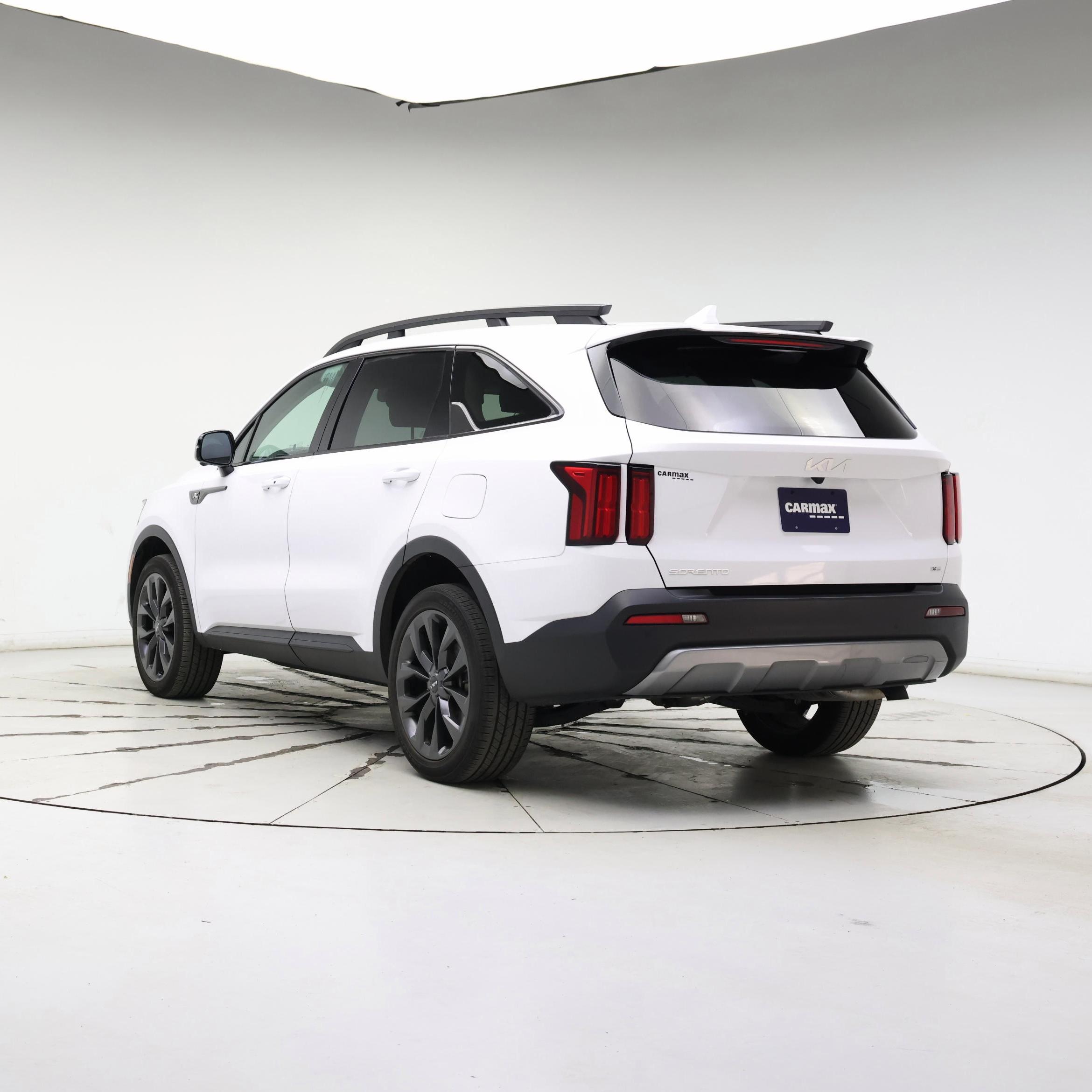 Thumbnail: 2023 Kia Sorento - 2