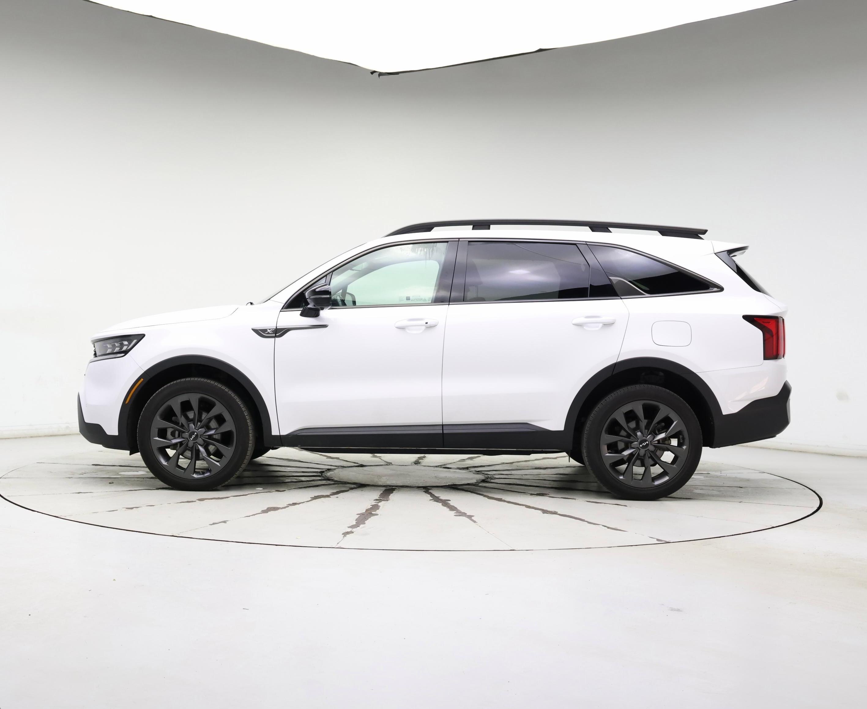 Thumbnail: 2023 Kia Sorento - 3