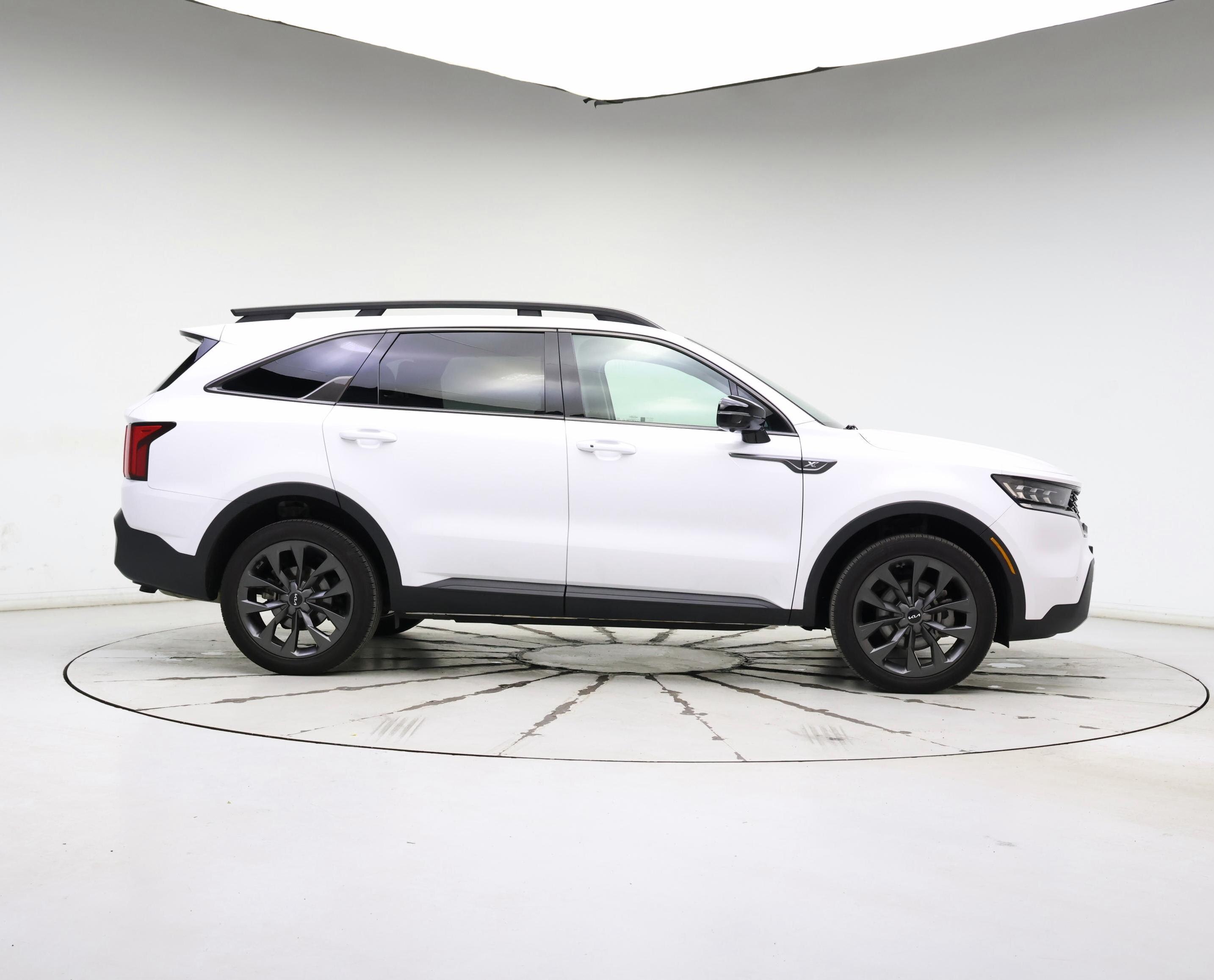 Thumbnail: 2023 Kia Sorento - 7