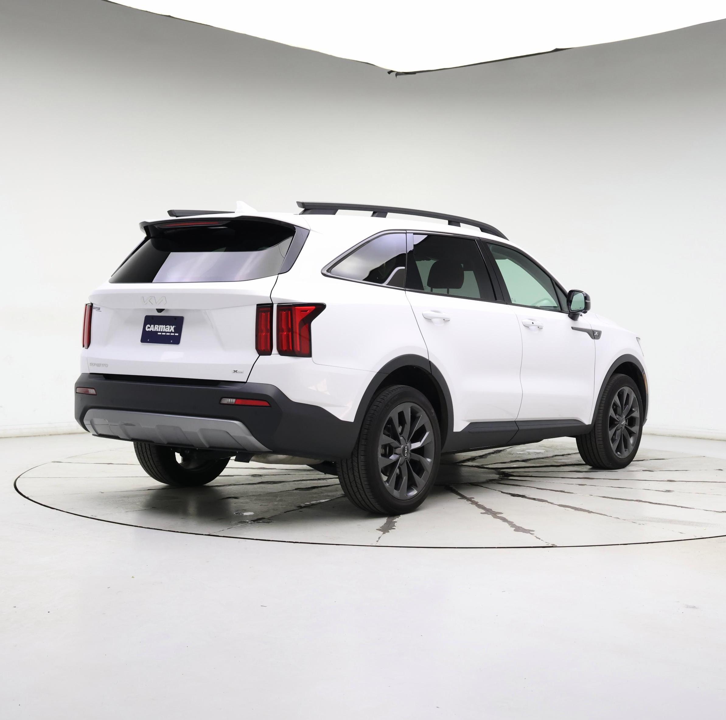 Thumbnail: 2023 Kia Sorento - 8