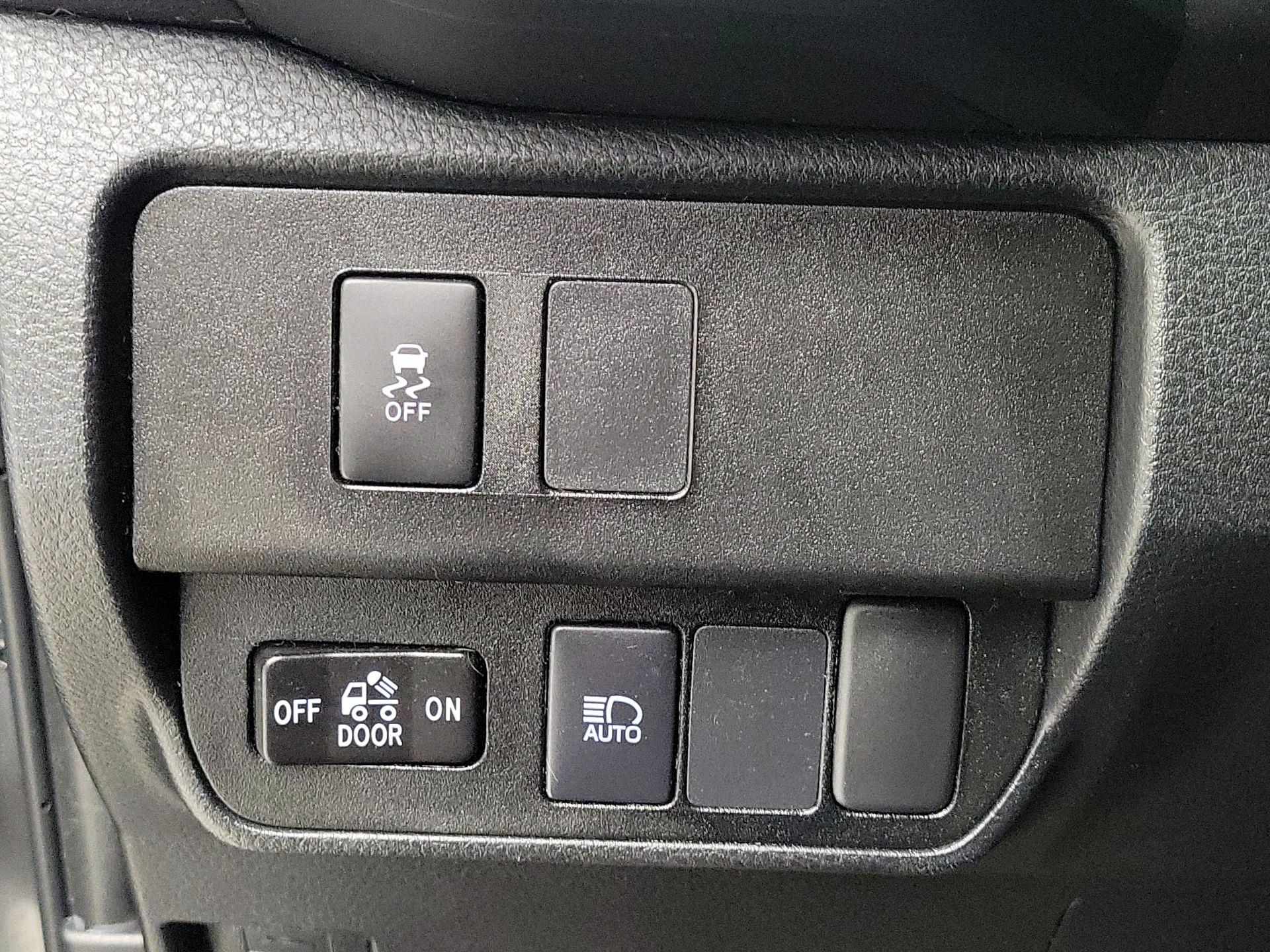 Thumbnail: 2022 Toyota Tacoma - 13