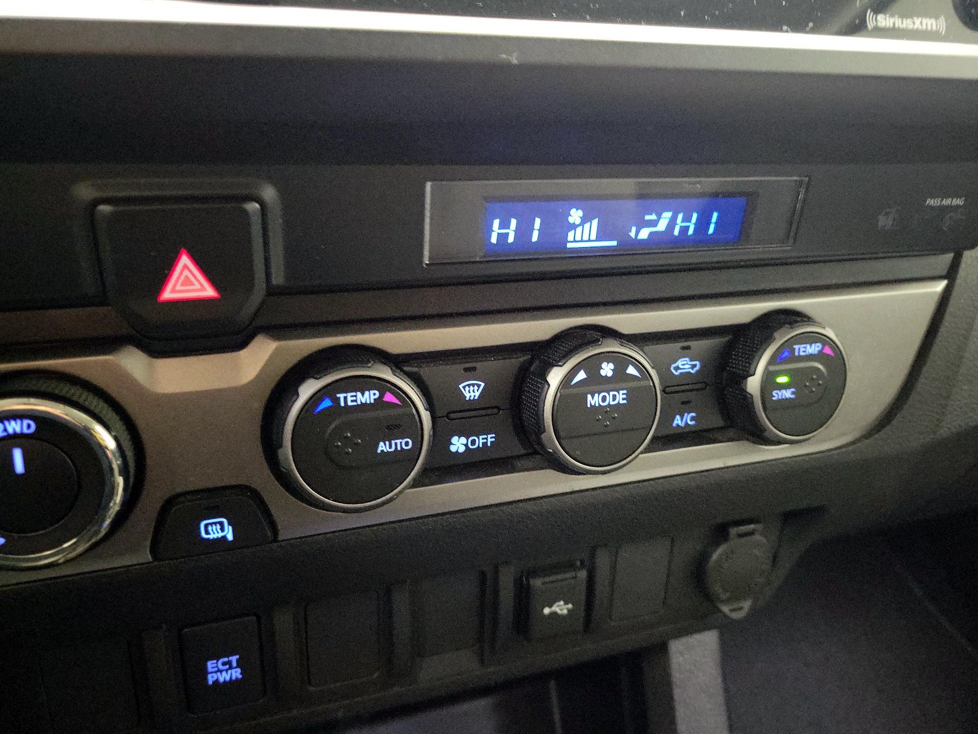 Thumbnail: 2022 Toyota Tacoma - 16