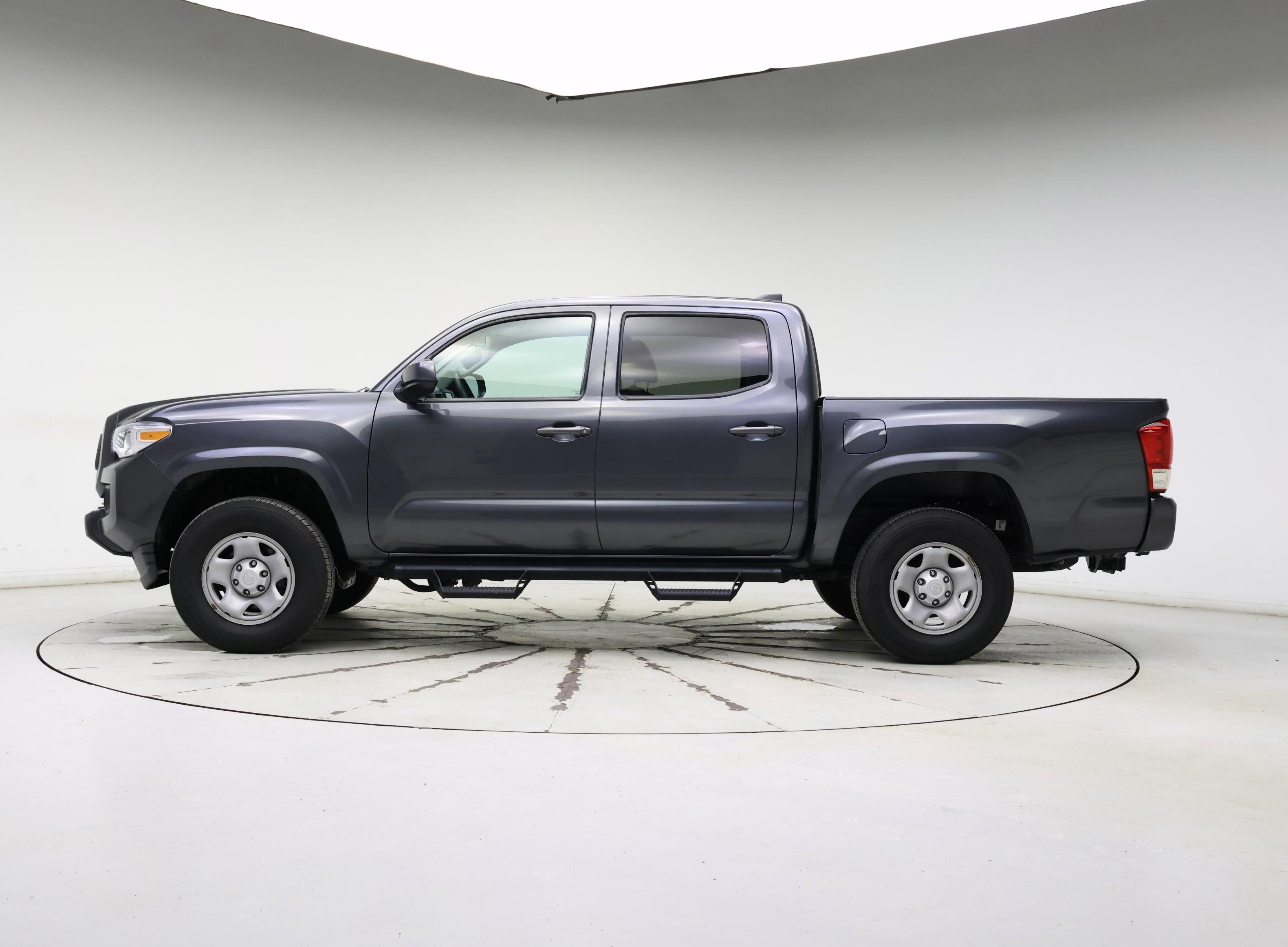 Thumbnail: 2022 Toyota Tacoma - 3