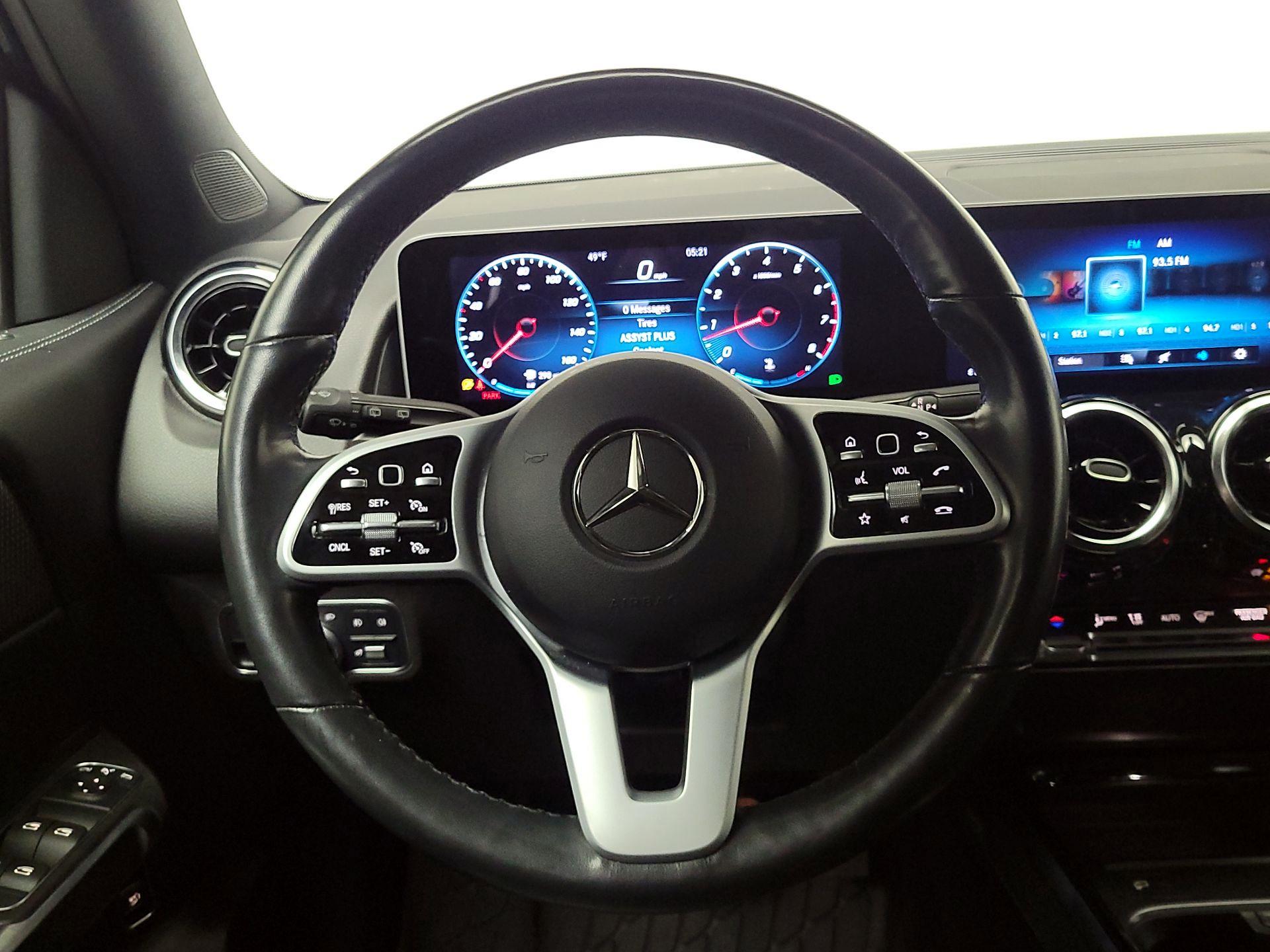 Thumbnail: 2021 Mercedes-Benz GLB - 10