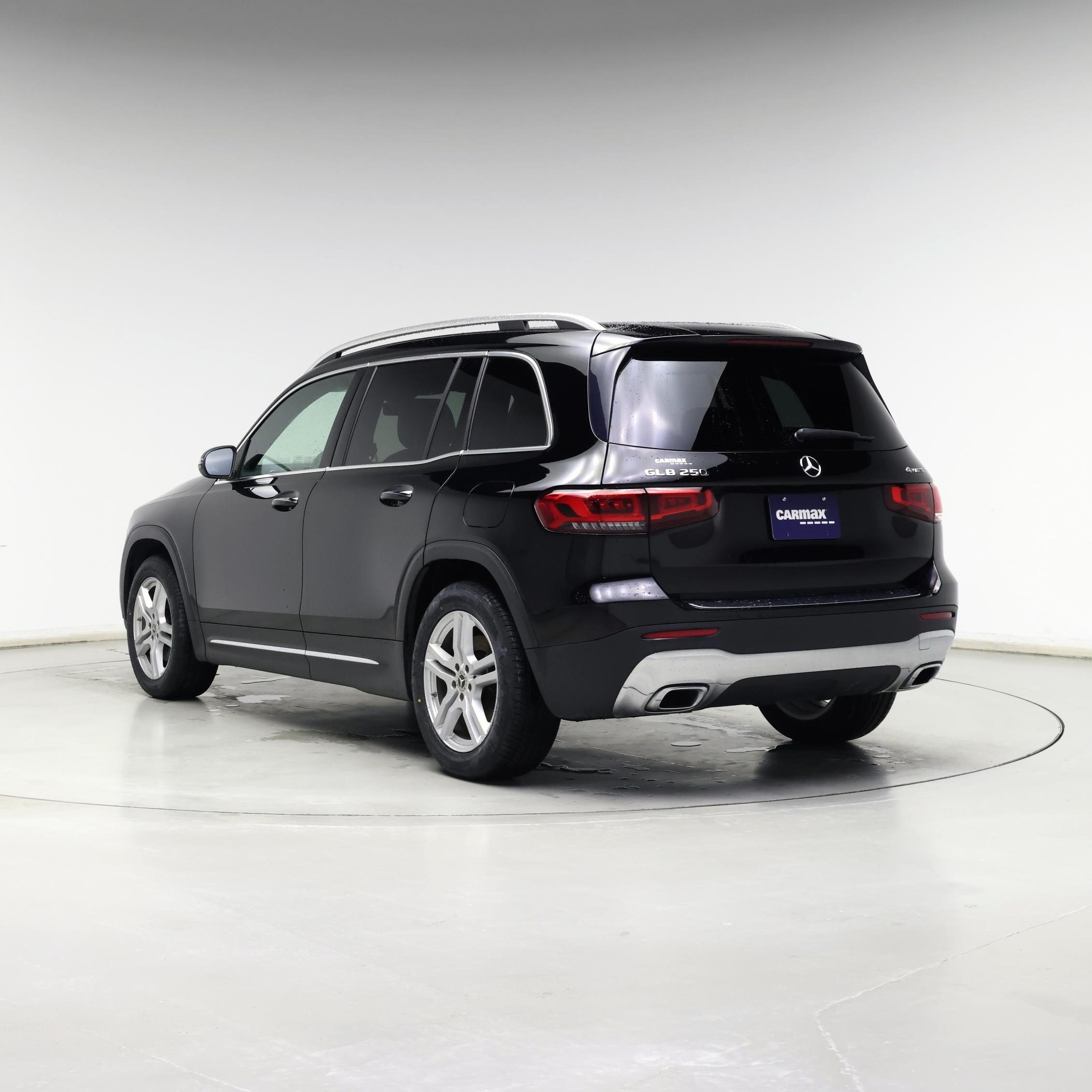 Thumbnail: 2021 Mercedes-Benz GLB - 2