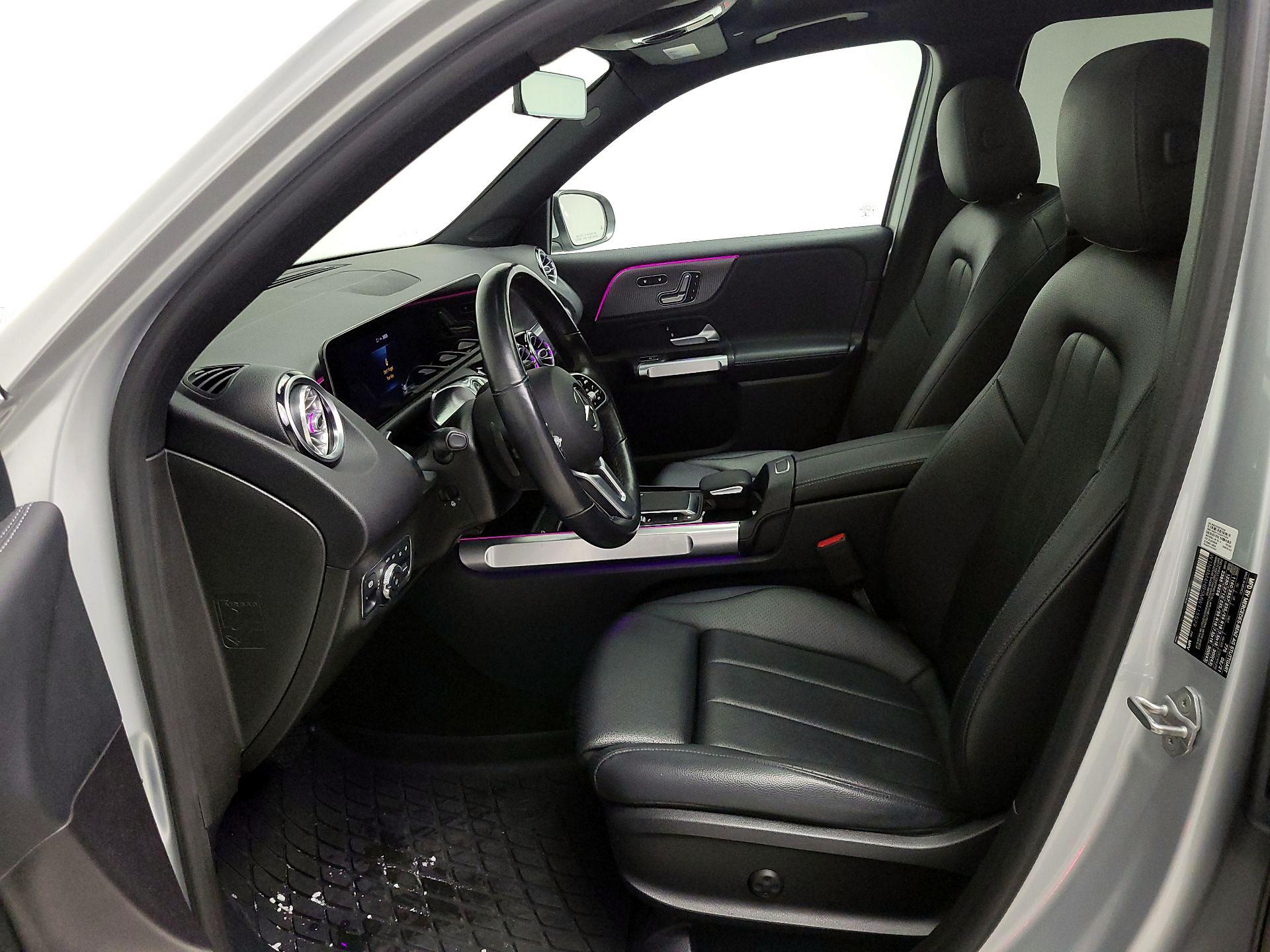 Thumbnail: 2021 Mercedes-Benz GLB - 11