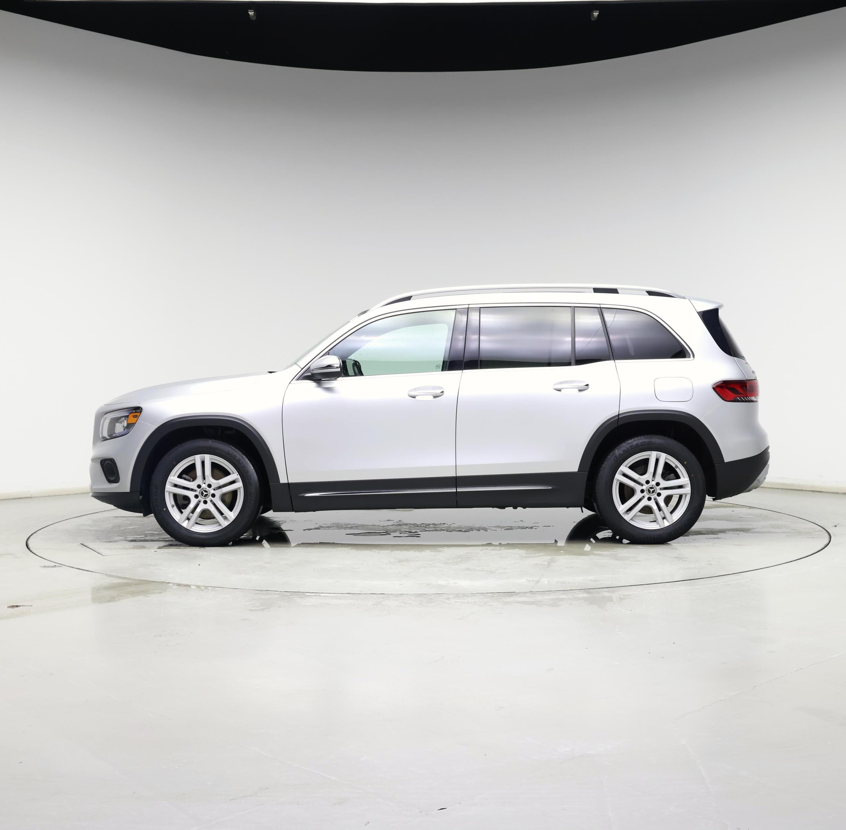 Thumbnail: 2021 Mercedes-Benz GLB - 3