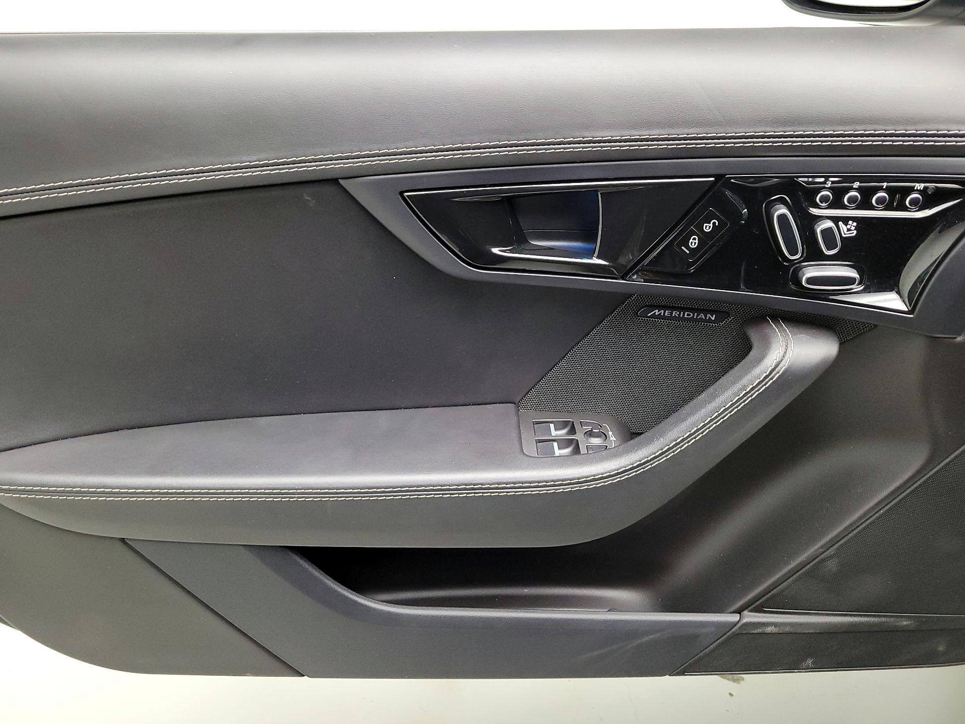 Thumbnail: 2018 Jaguar F-Type - 12