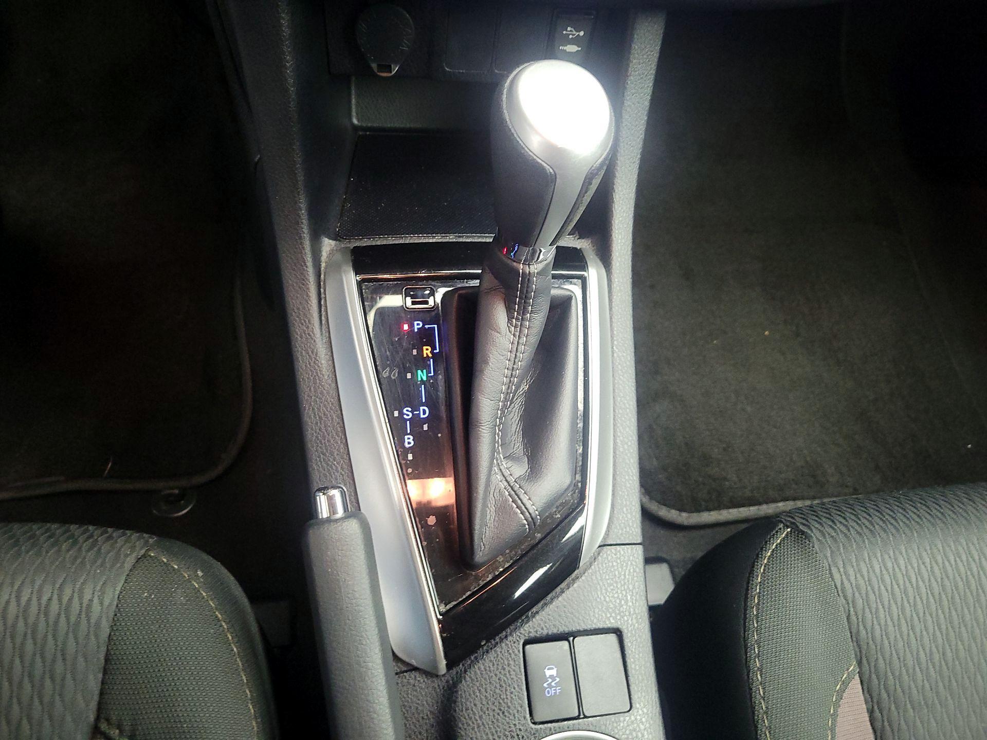 Thumbnail: 2017 Toyota Corolla - 17