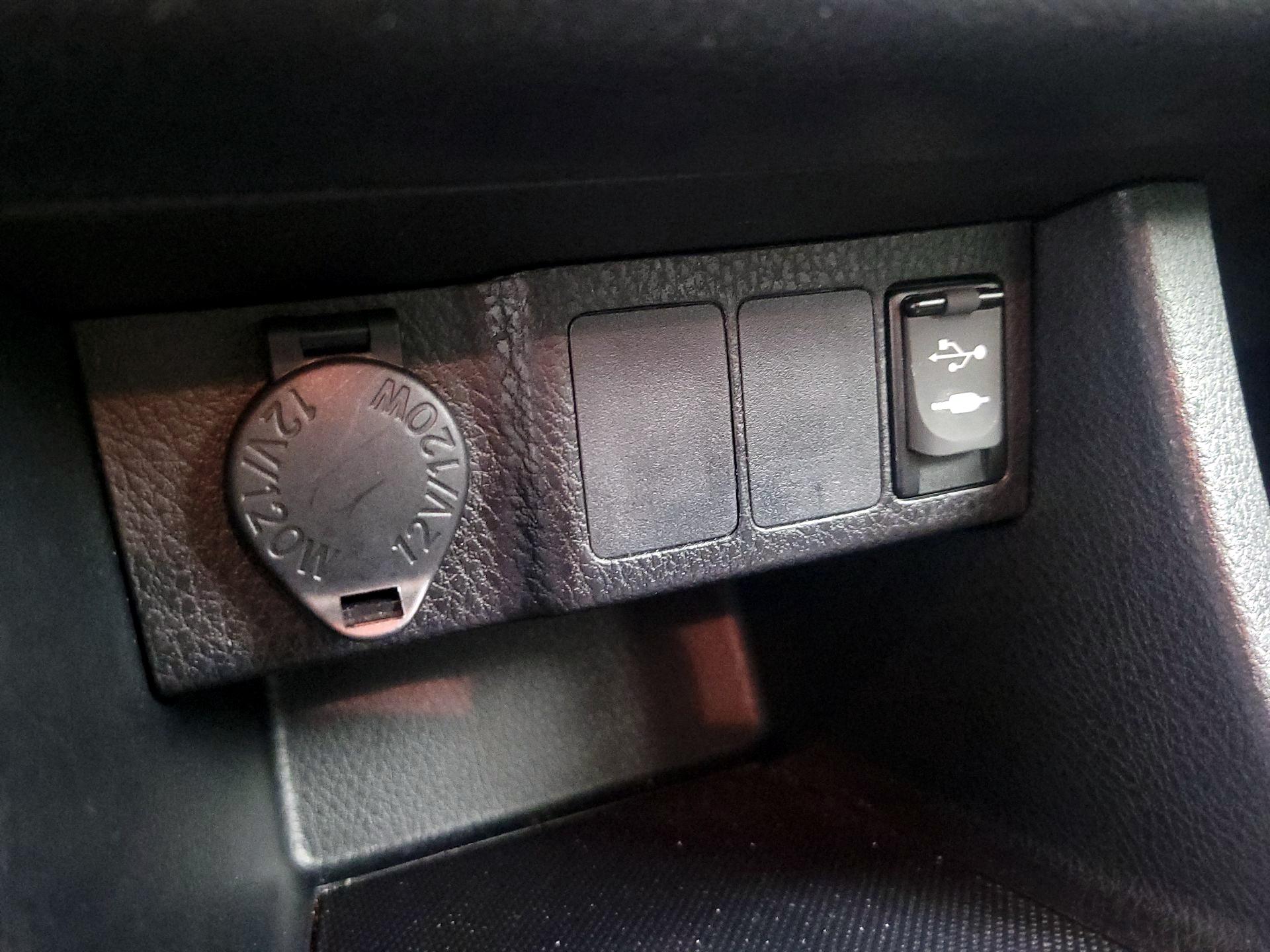 Thumbnail: 2017 Toyota Corolla - 18