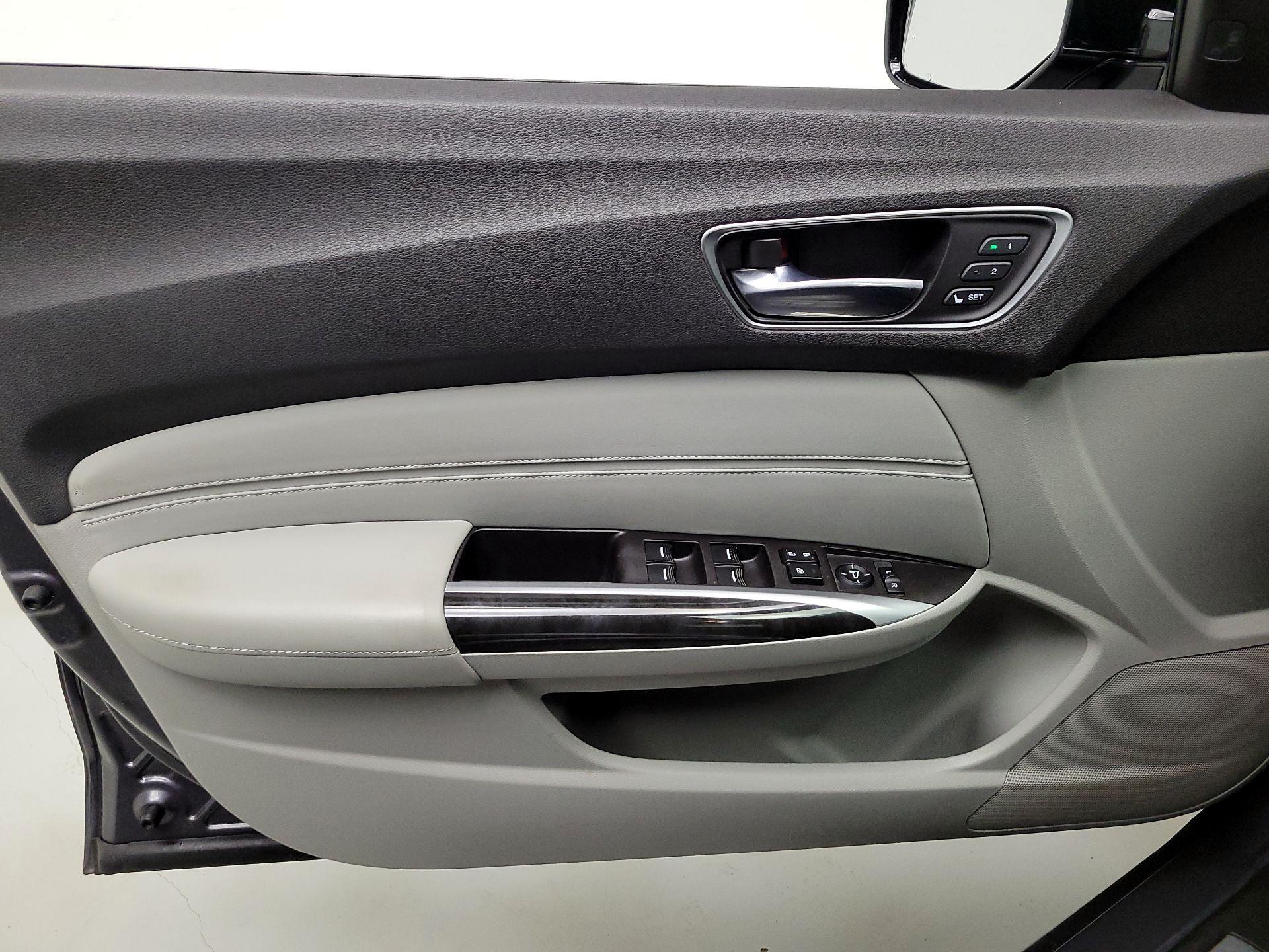 Thumbnail: 2018 Acura TLX - 12