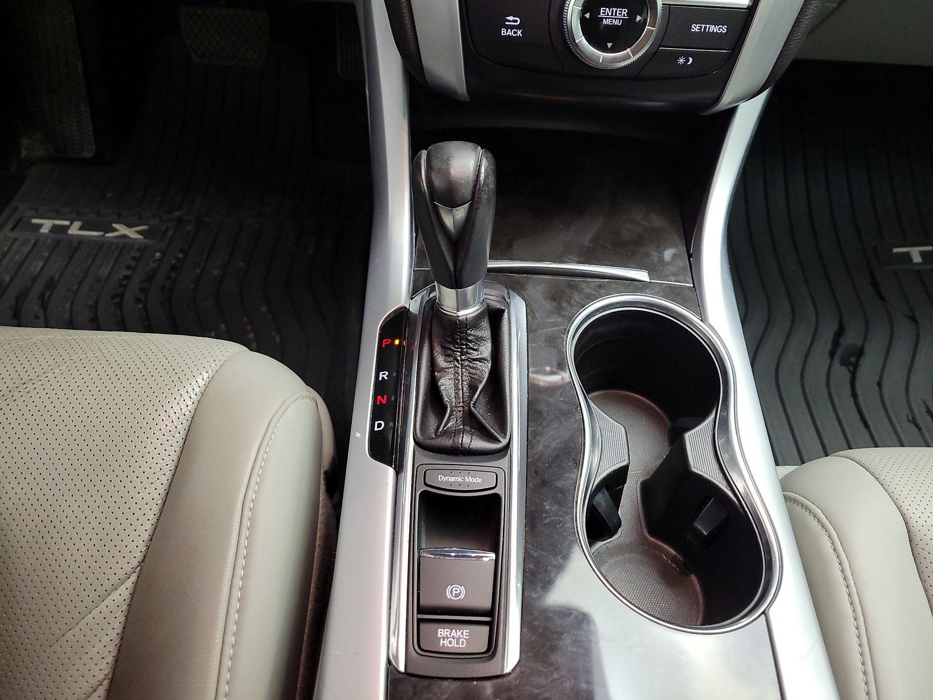 Thumbnail: 2018 Acura TLX - 17