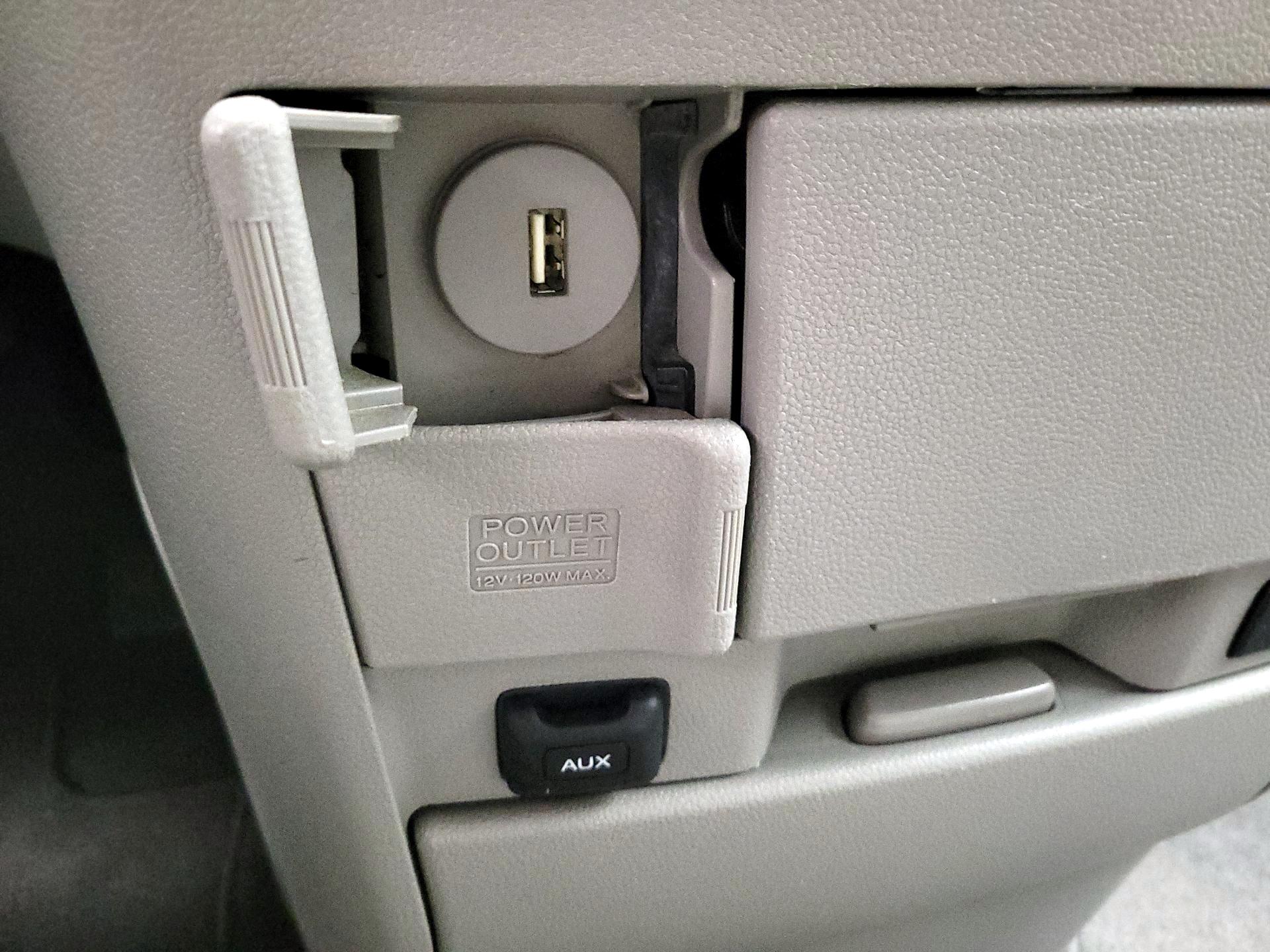 Thumbnail: 2016 Honda Odyssey - 17