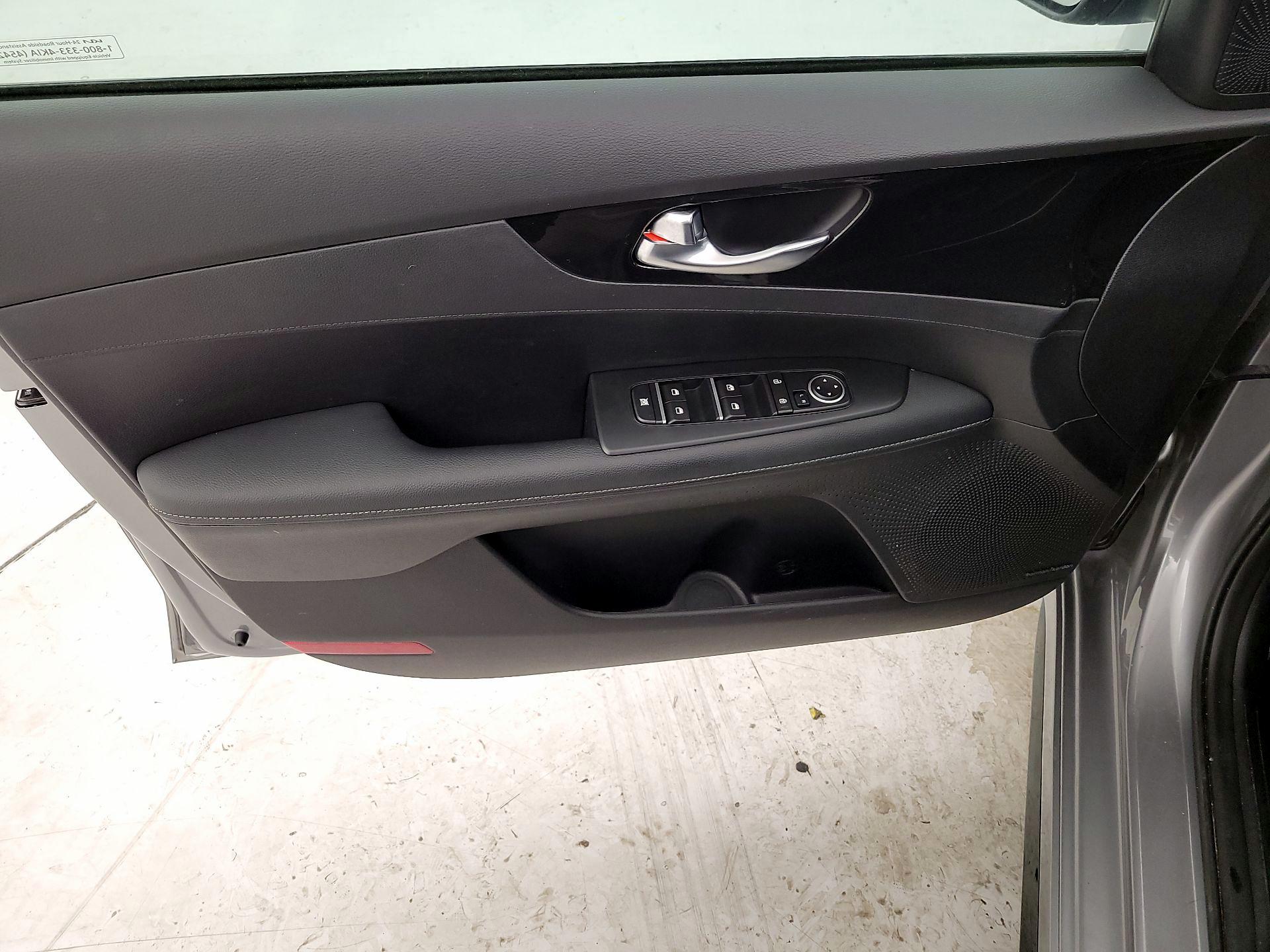 Thumbnail: 2024 Kia Forte - 12