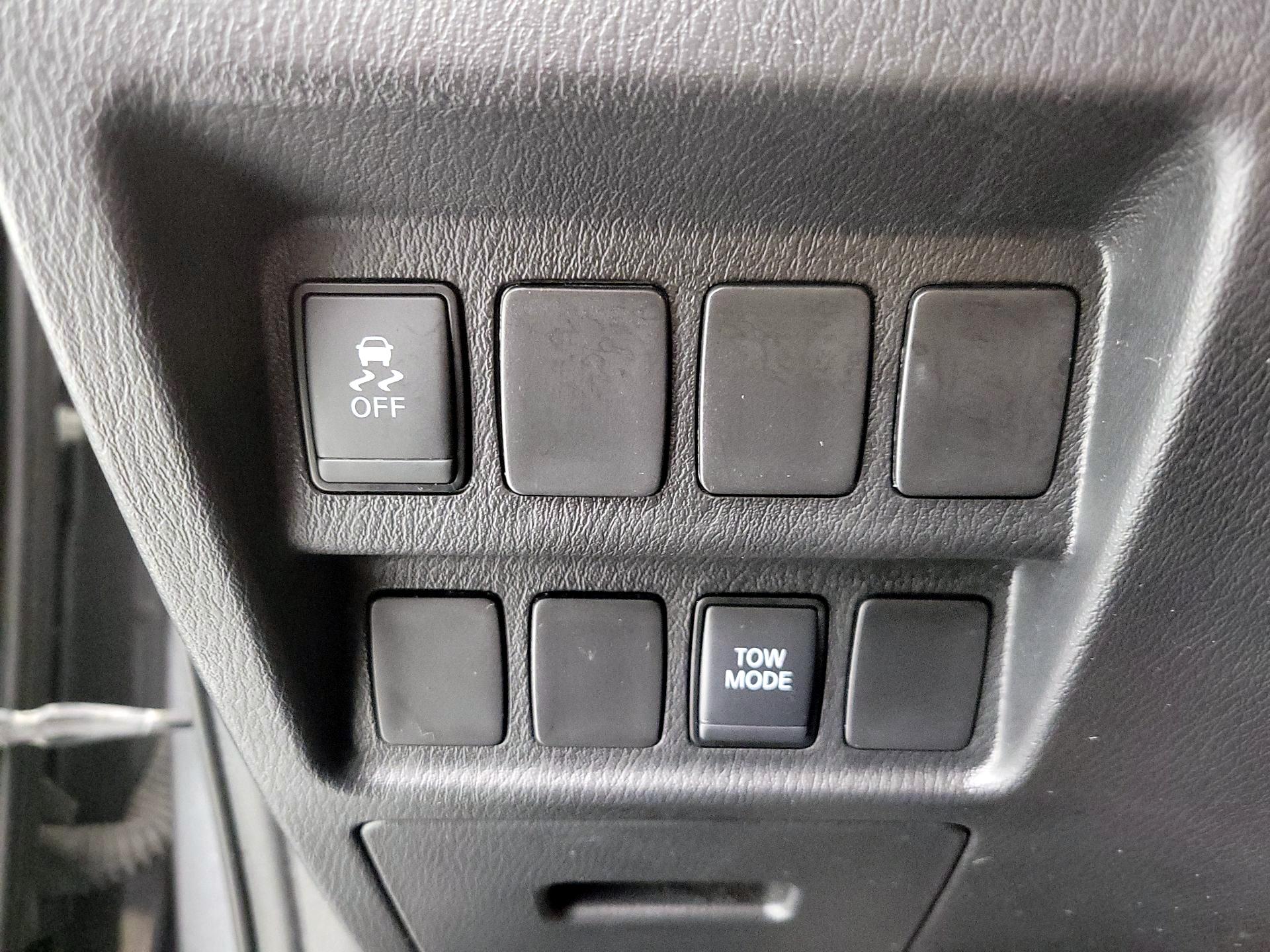 Thumbnail: 2020 Nissan Pathfinder - 13