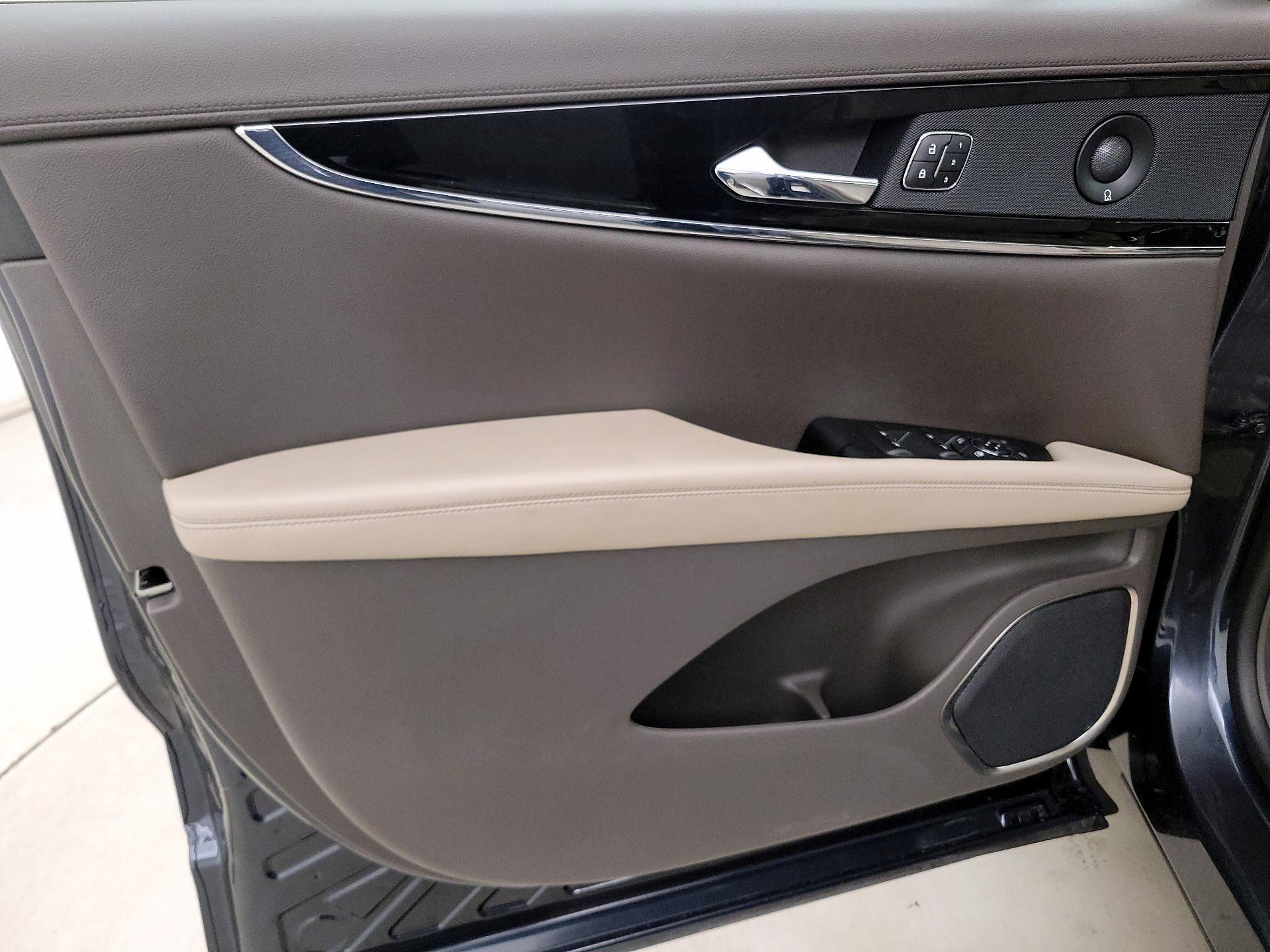 Thumbnail: 2023 Lincoln Nautilus - 12