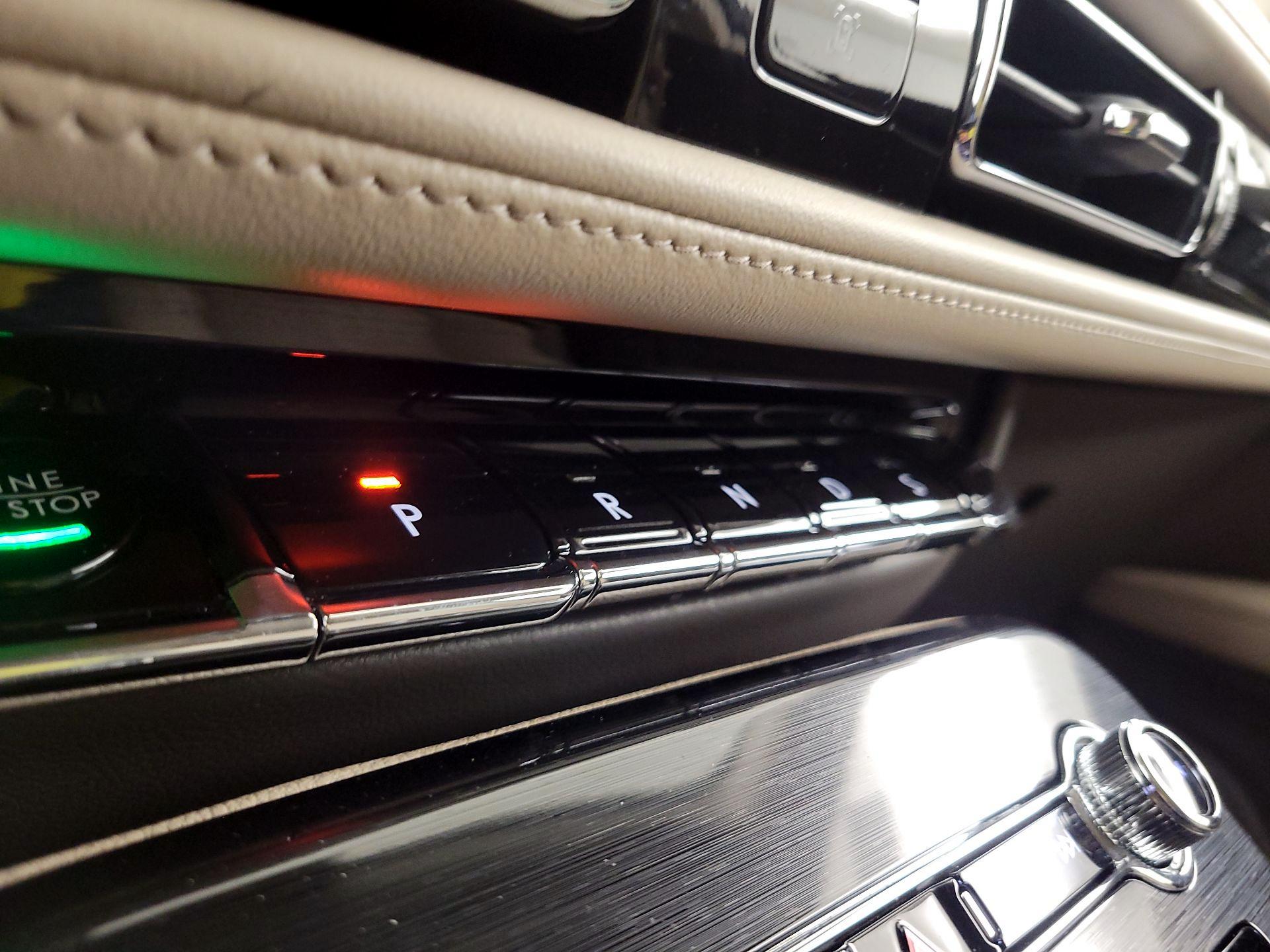 Thumbnail: 2023 Lincoln Nautilus - 18