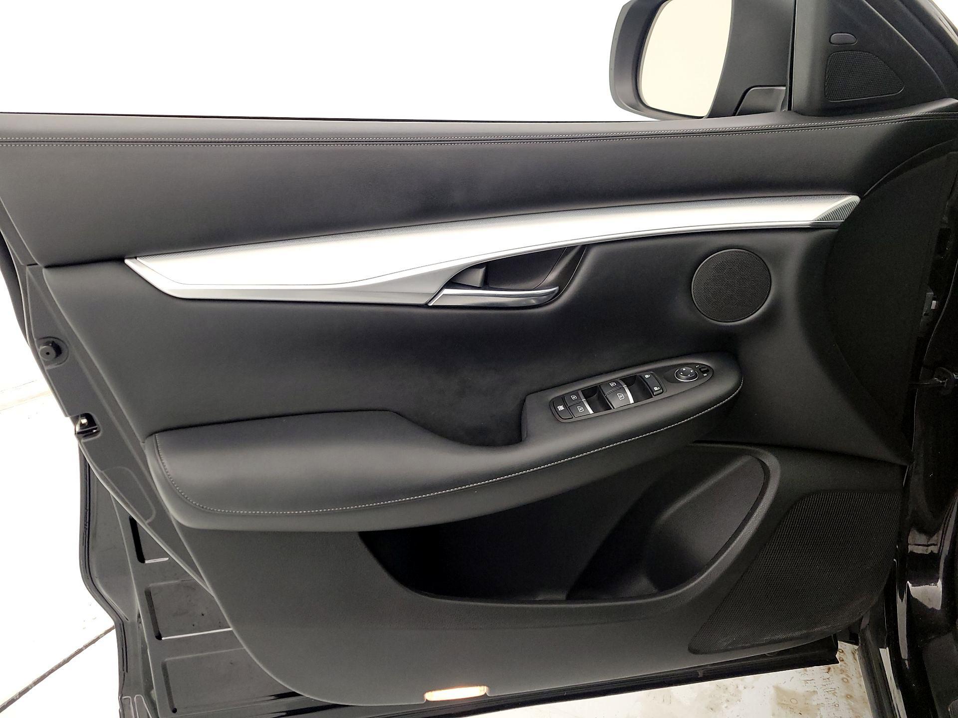 Thumbnail: 2019 INFINITI QX50 - 12