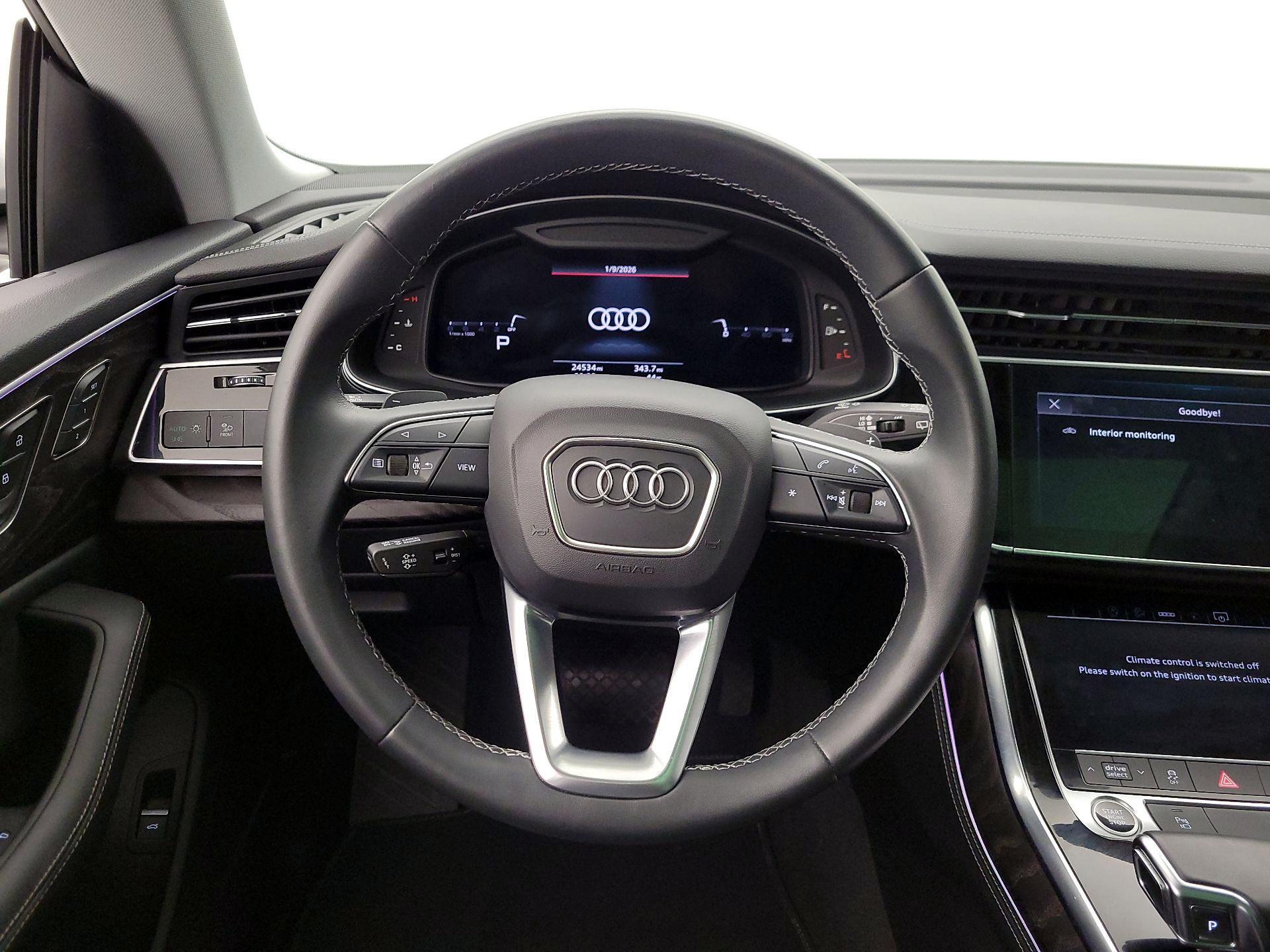 Thumbnail: 2023 Audi Q8 - 10