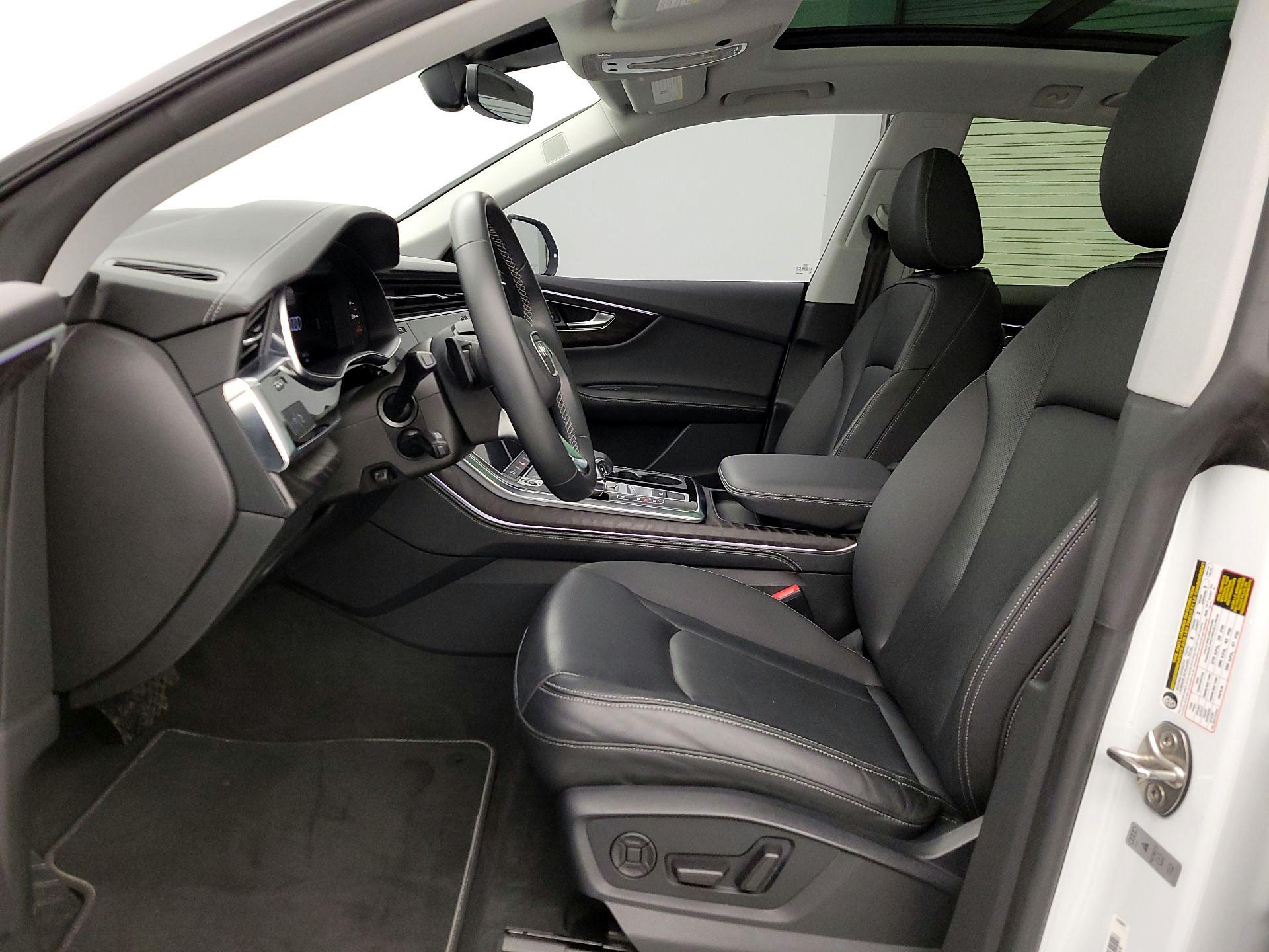 Thumbnail: 2023 Audi Q8 - 11