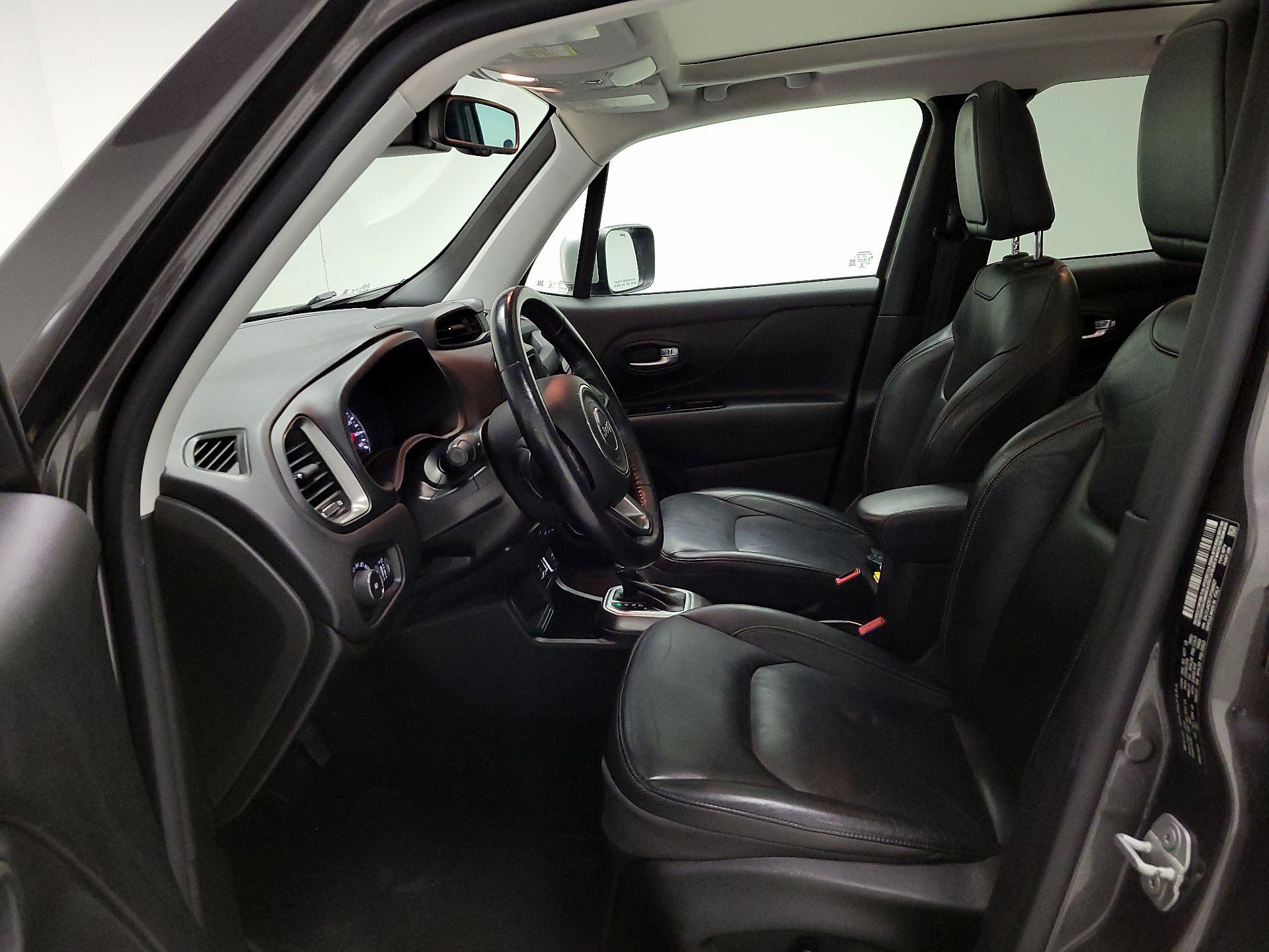 Thumbnail: 2018 Jeep Renegade - 11