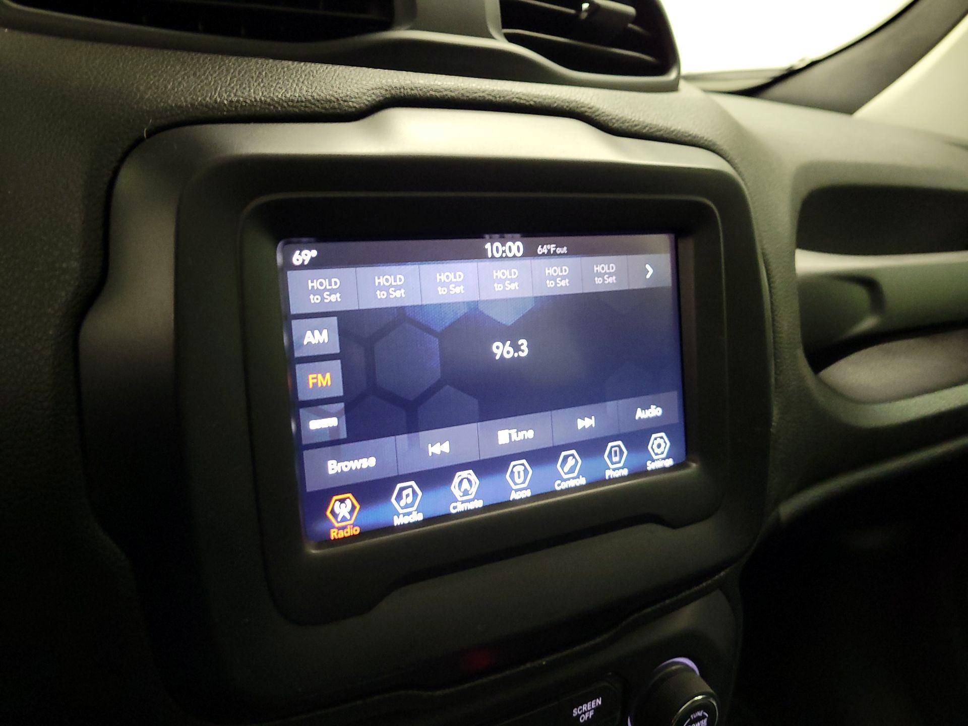 Thumbnail: 2018 Jeep Renegade - 14