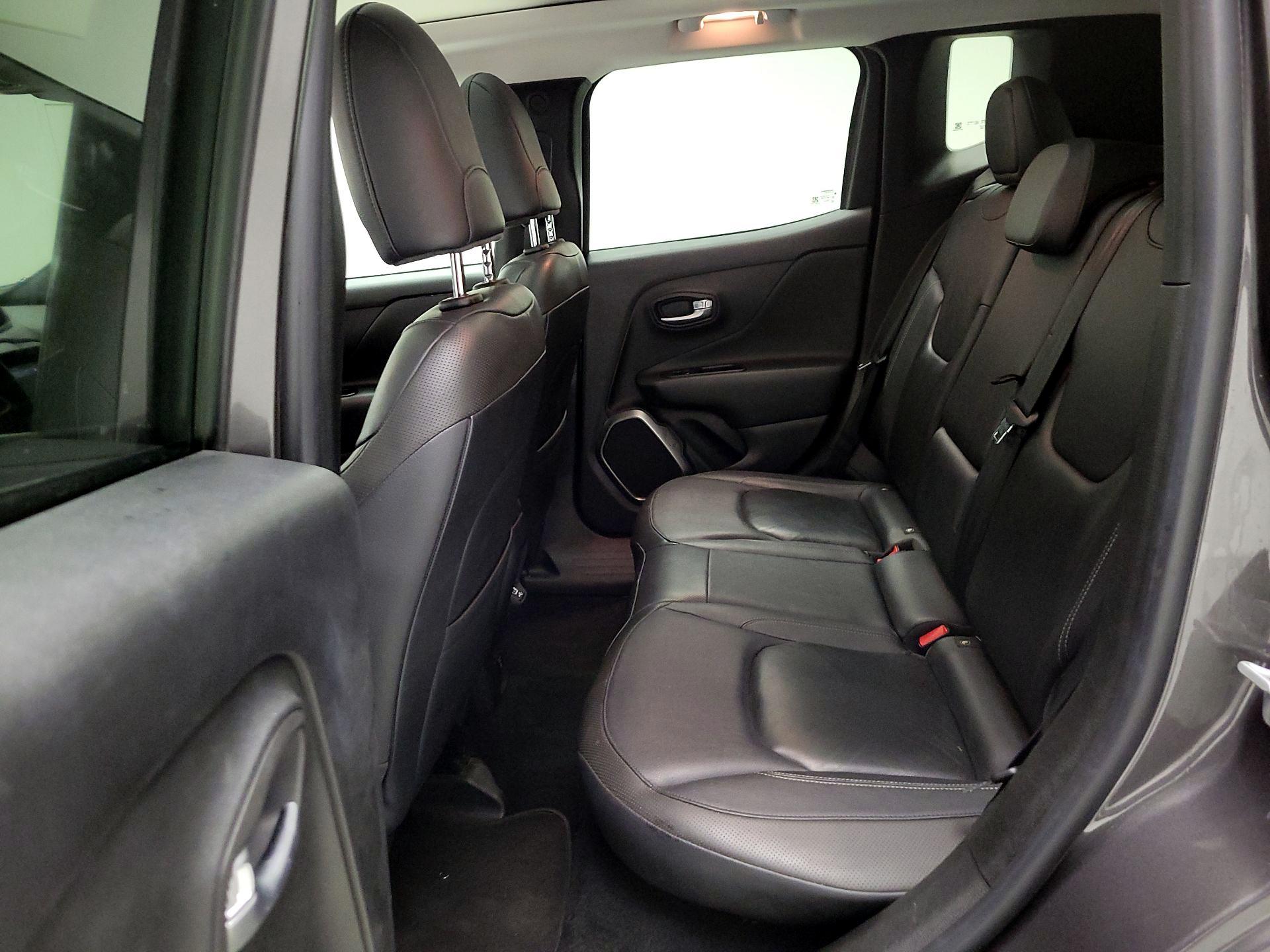 Thumbnail: 2018 Jeep Renegade - 18