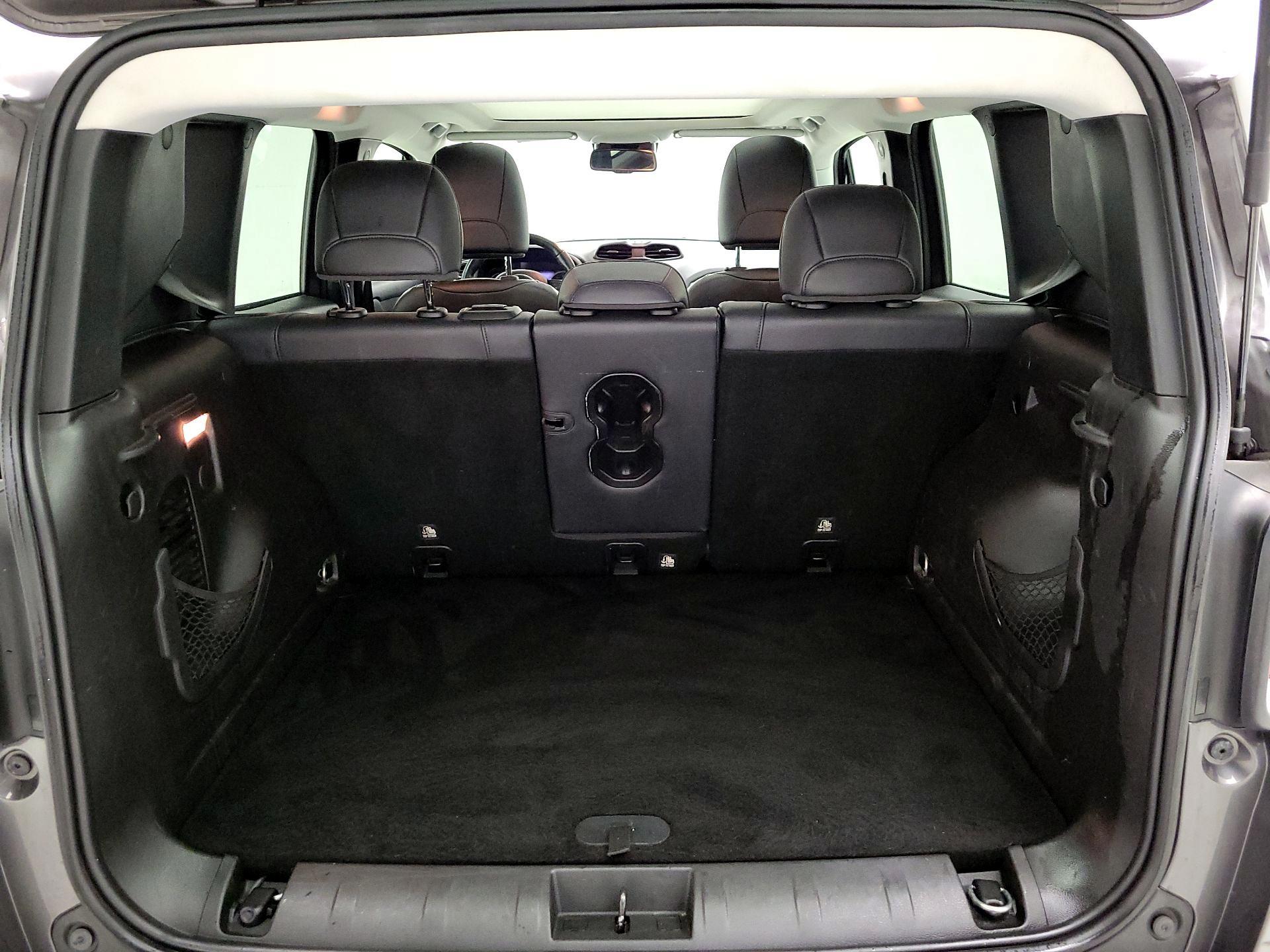 Thumbnail: 2018 Jeep Renegade - 19