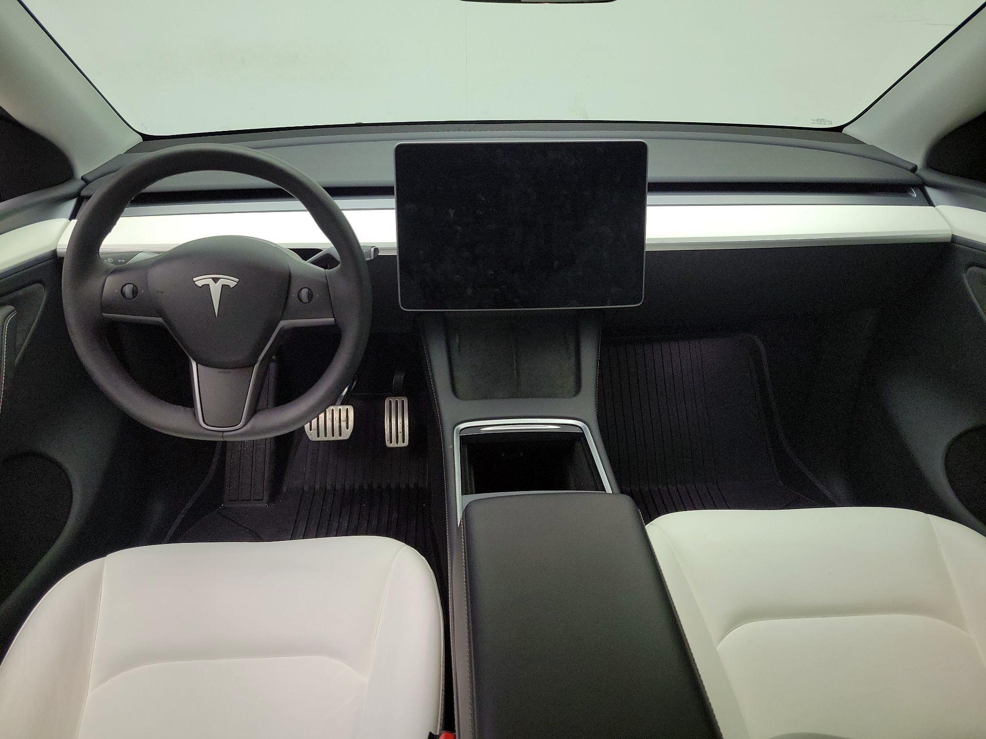 Thumbnail: 2025 Tesla Model Y - 9