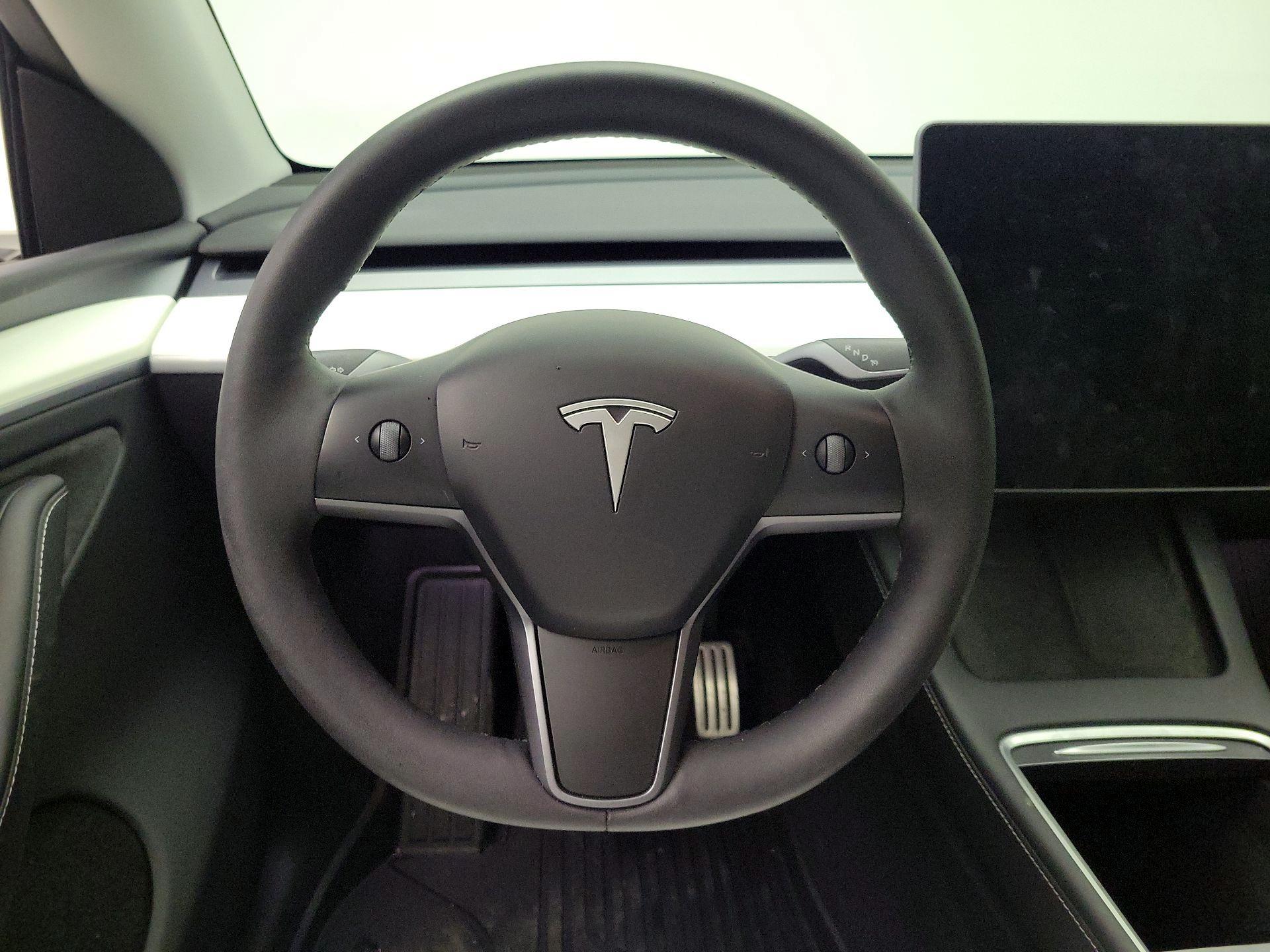 Thumbnail: 2025 Tesla Model Y - 10