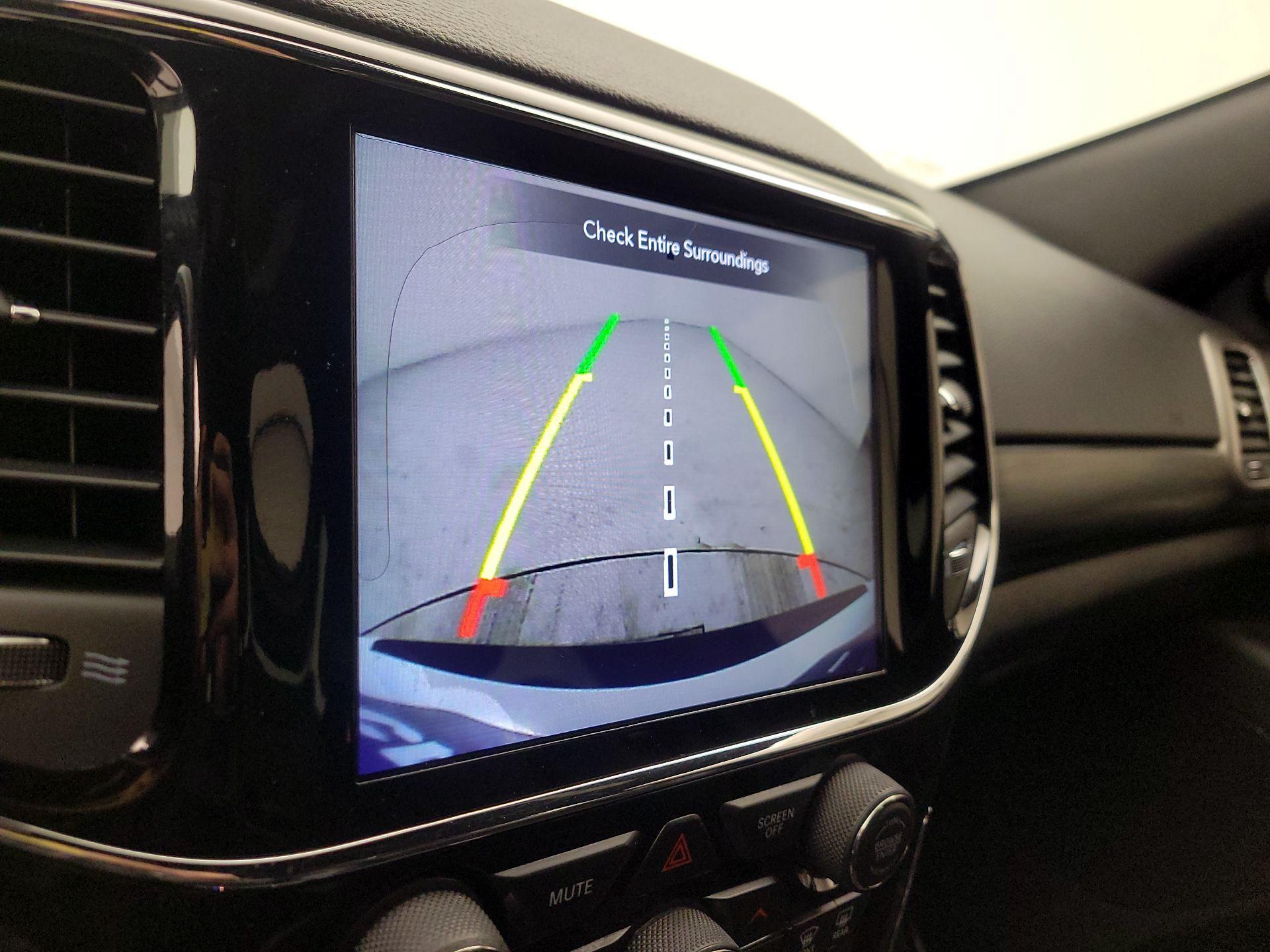 Thumbnail: 2020 Jeep Grand Cherokee - 15