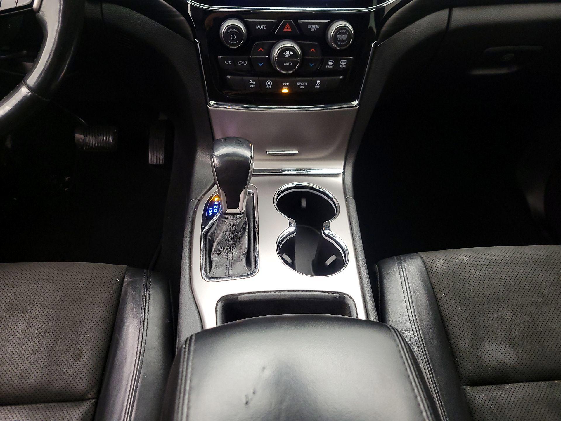 Thumbnail: 2020 Jeep Grand Cherokee - 18