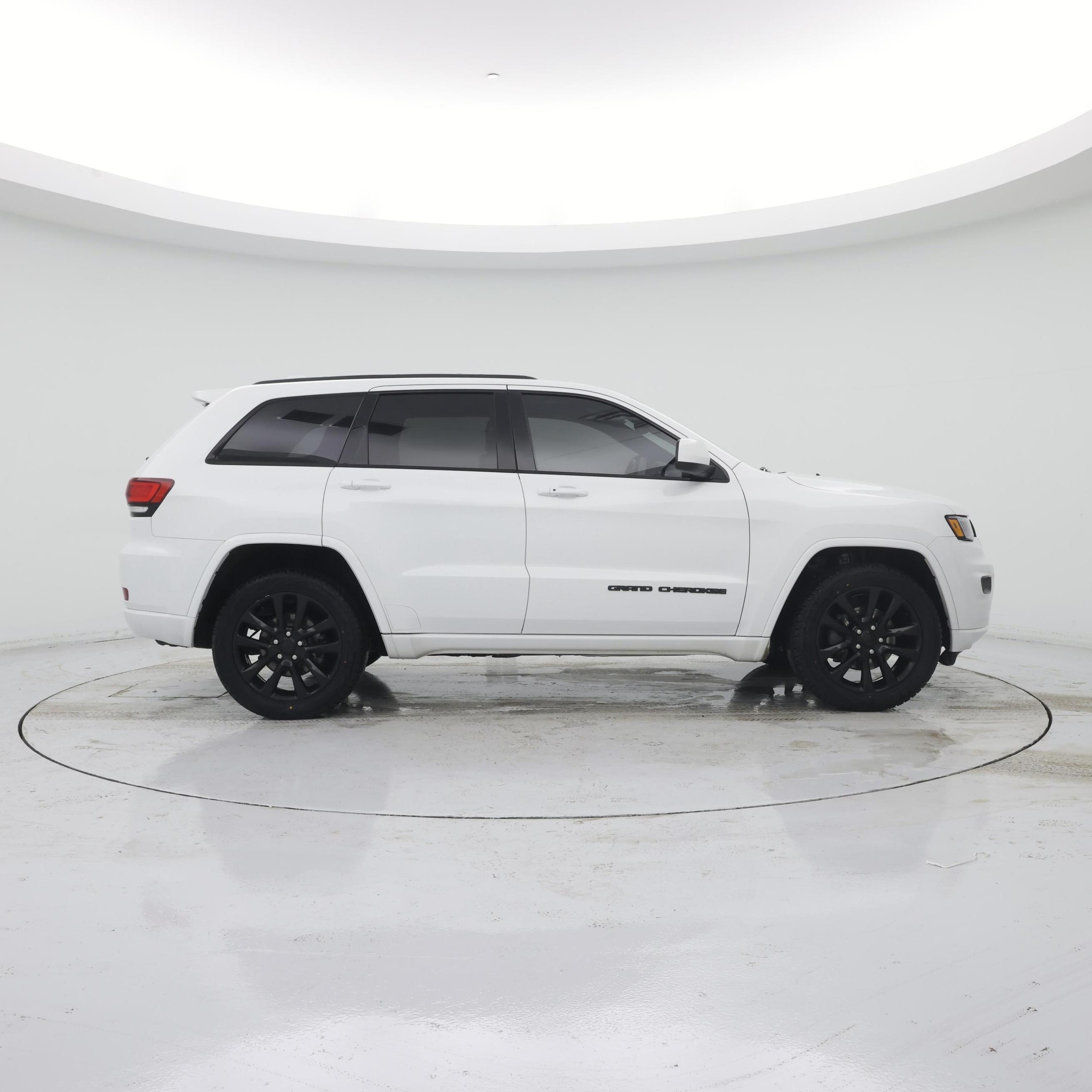 Thumbnail: 2020 Jeep Grand Cherokee - 7