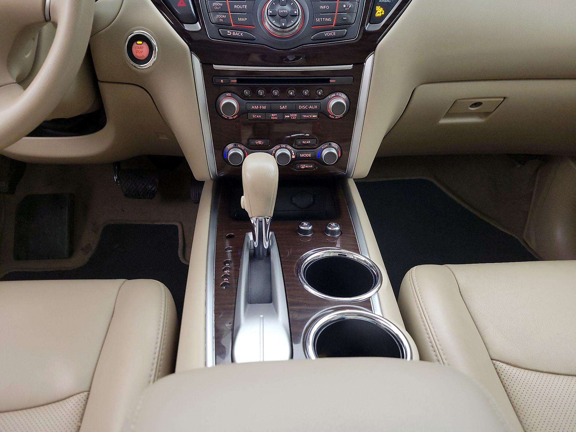 Thumbnail: 2015 Nissan Pathfinder - 18