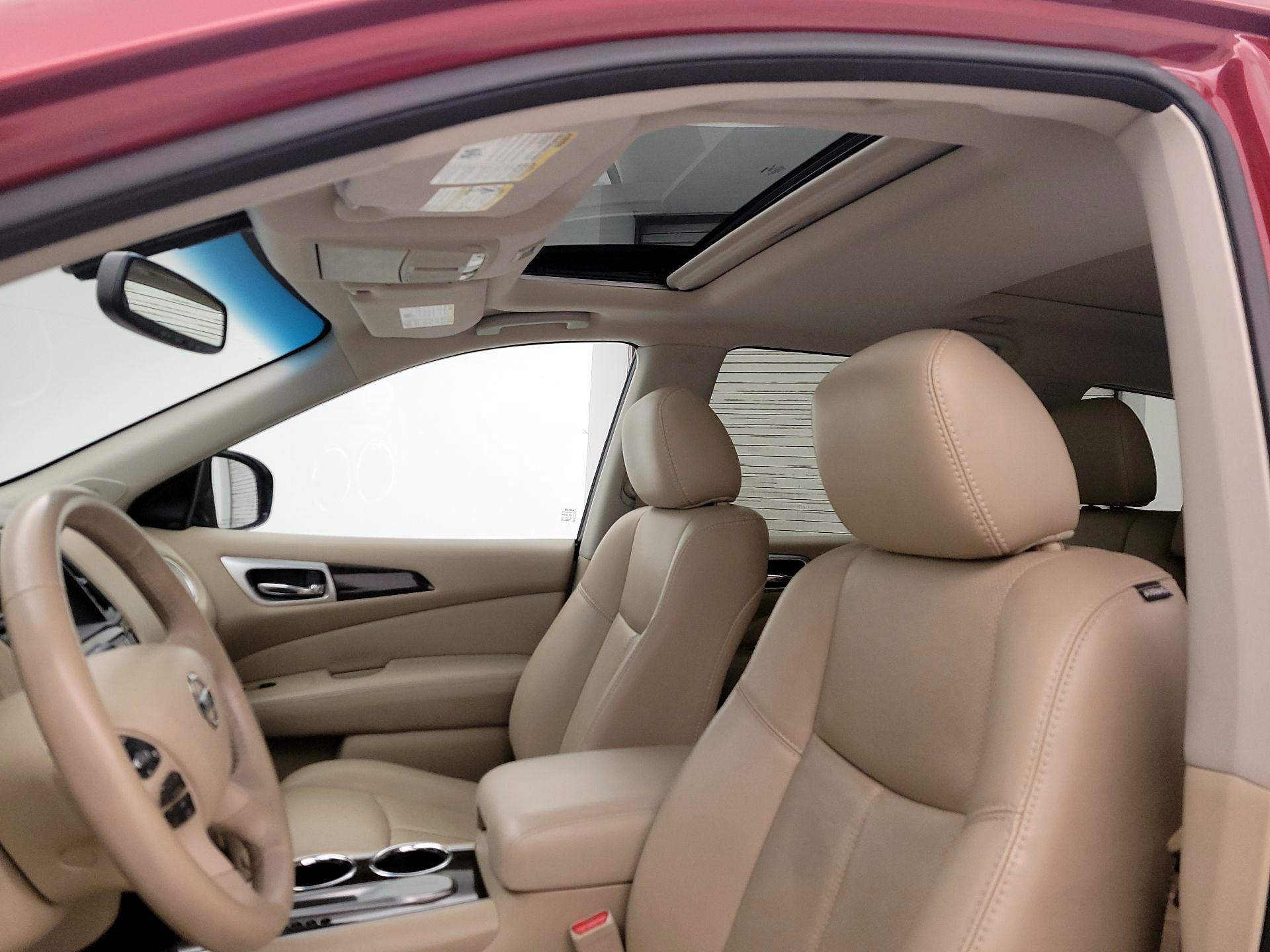 Thumbnail: 2015 Nissan Pathfinder - 20