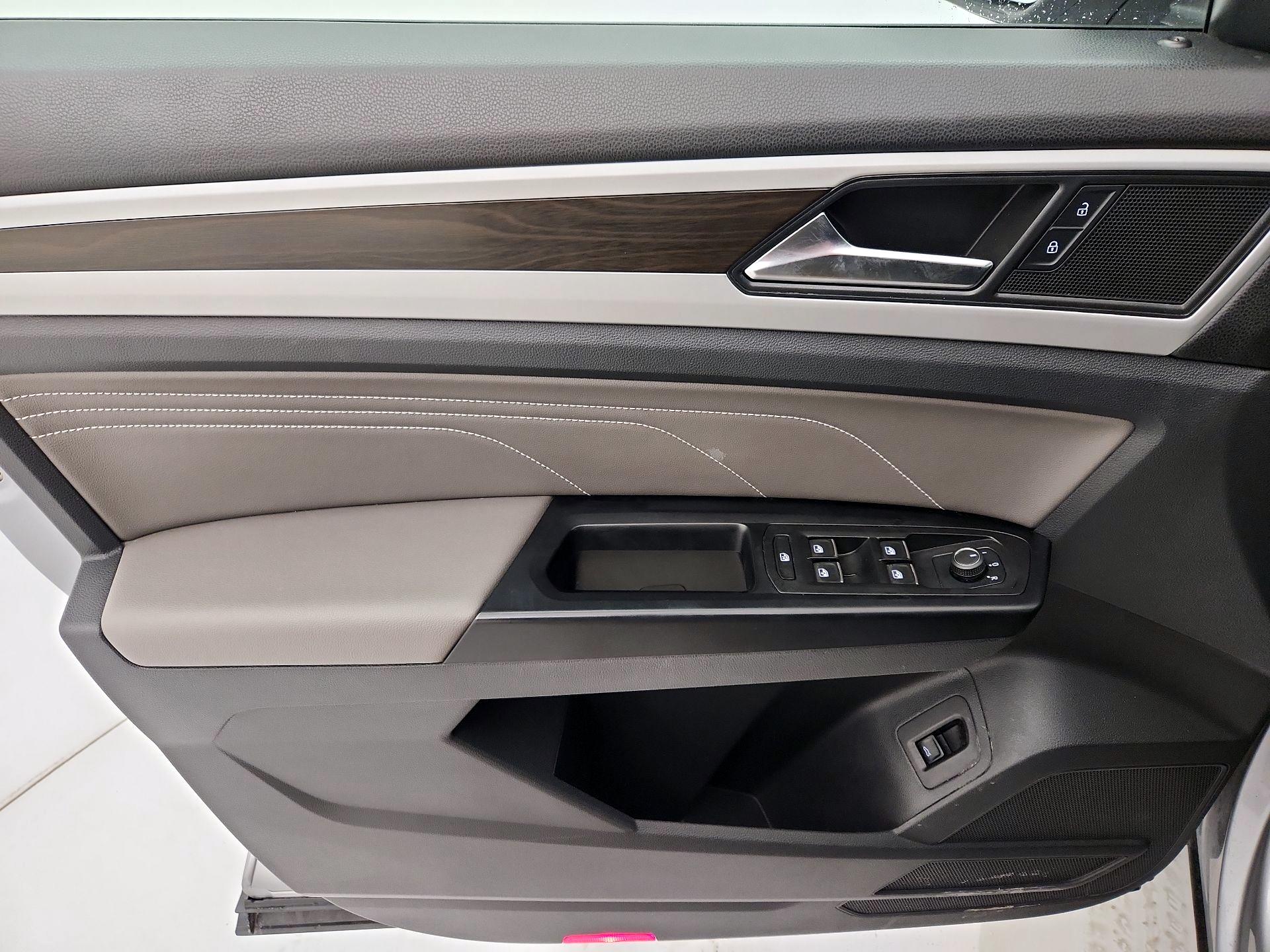 Thumbnail: 2021 Volkswagen Atlas - 12