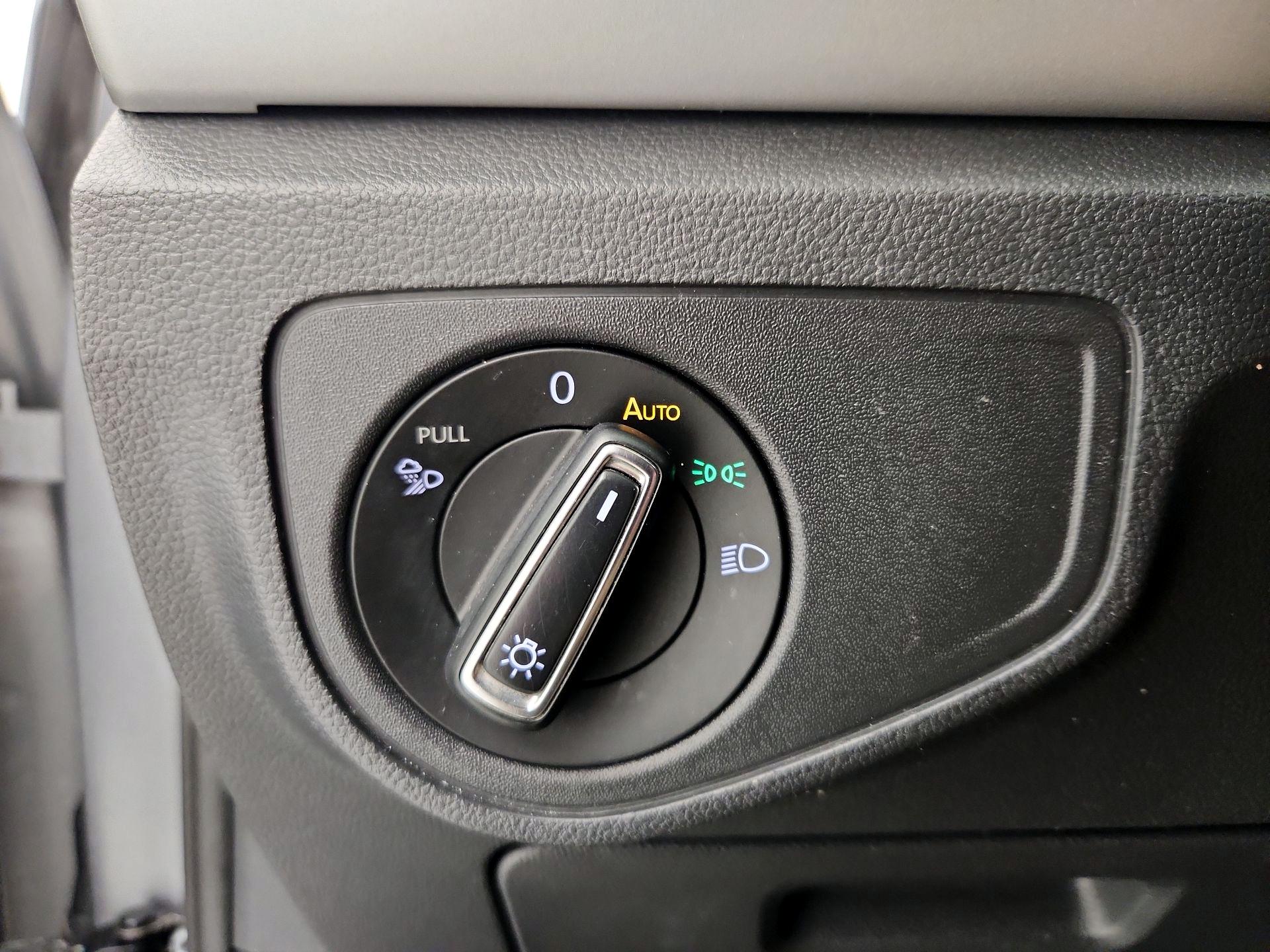 Thumbnail: 2021 Volkswagen Atlas - 13