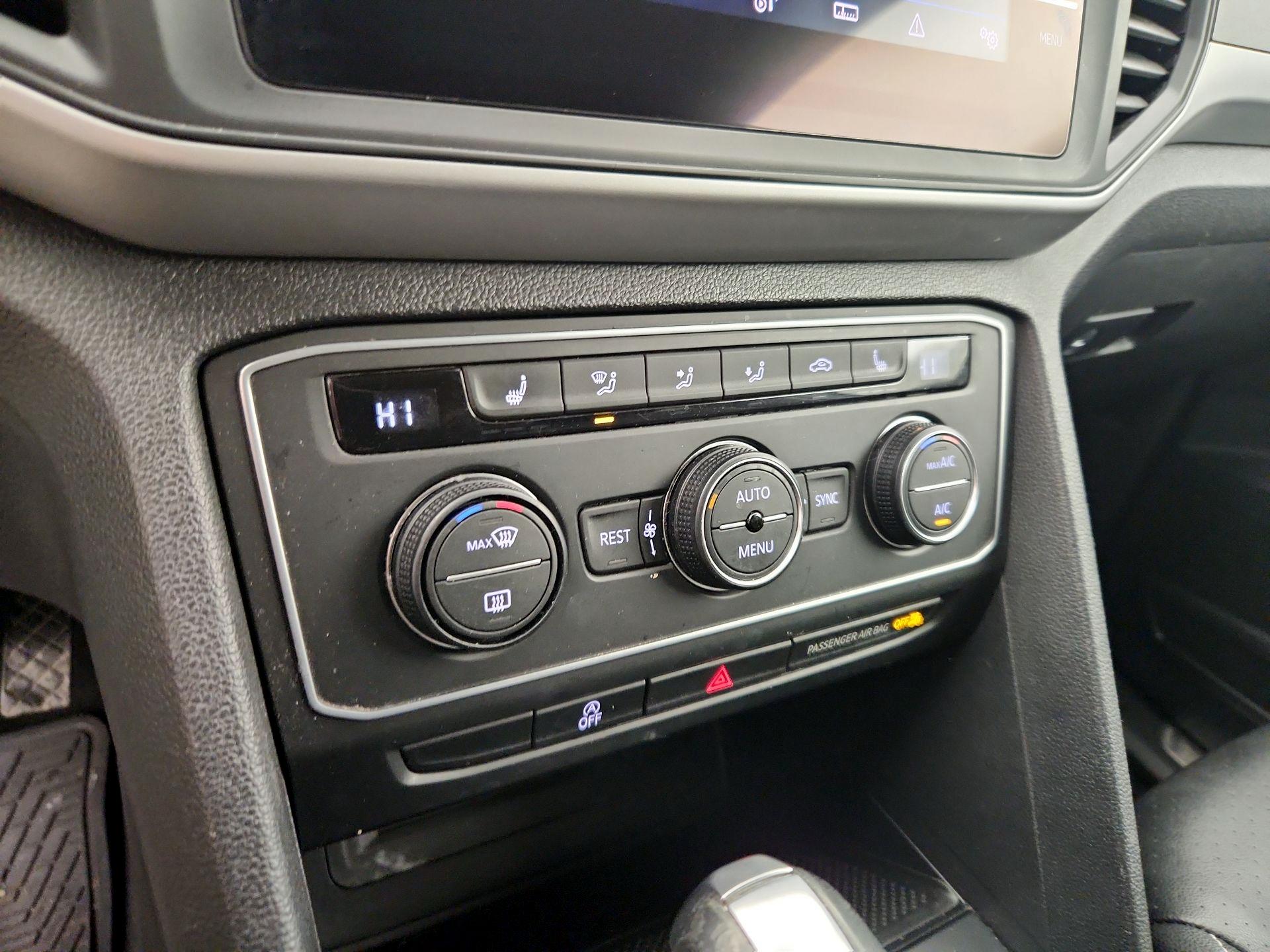 Thumbnail: 2021 Volkswagen Atlas - 16