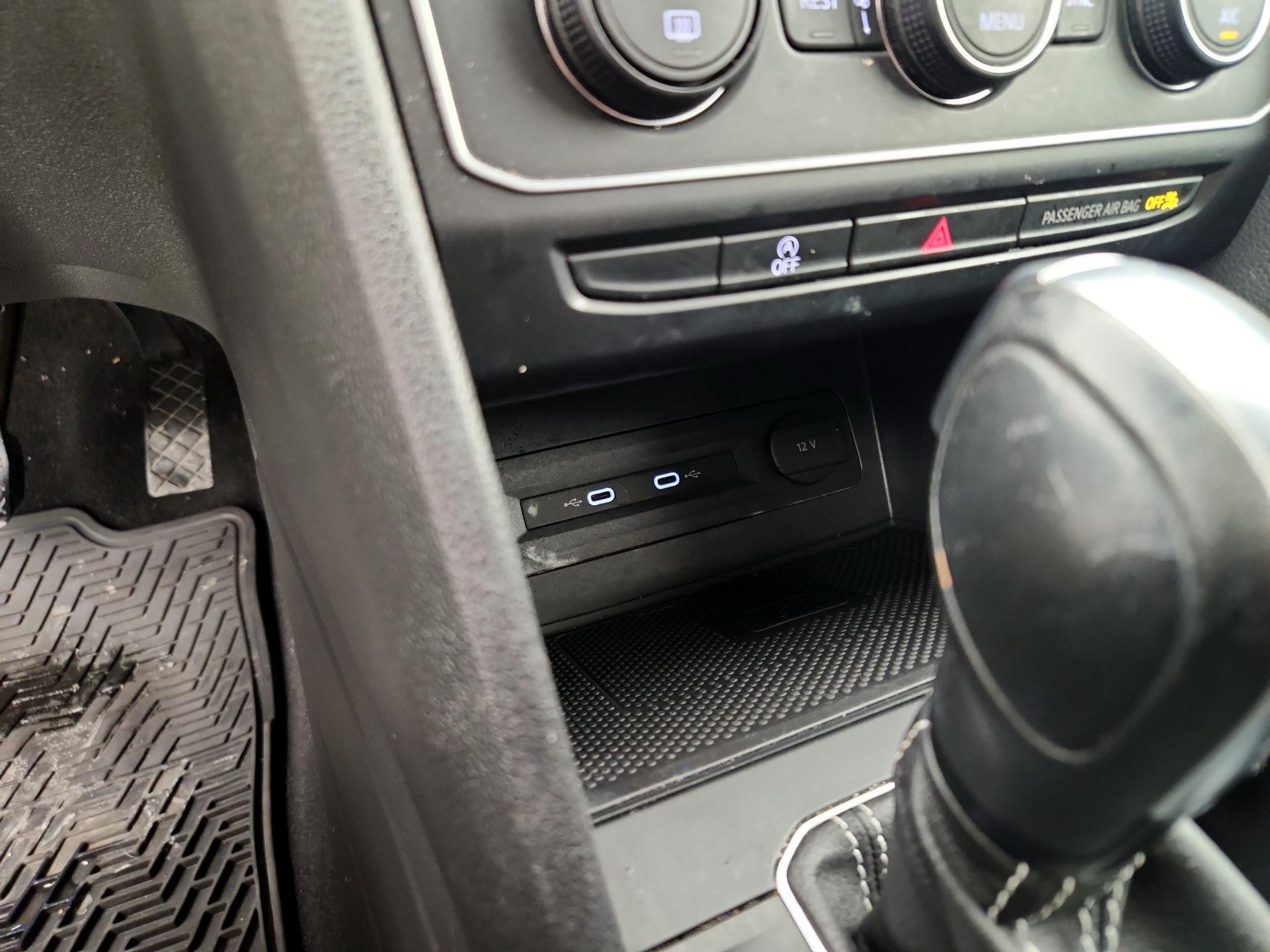 Thumbnail: 2021 Volkswagen Atlas - 18