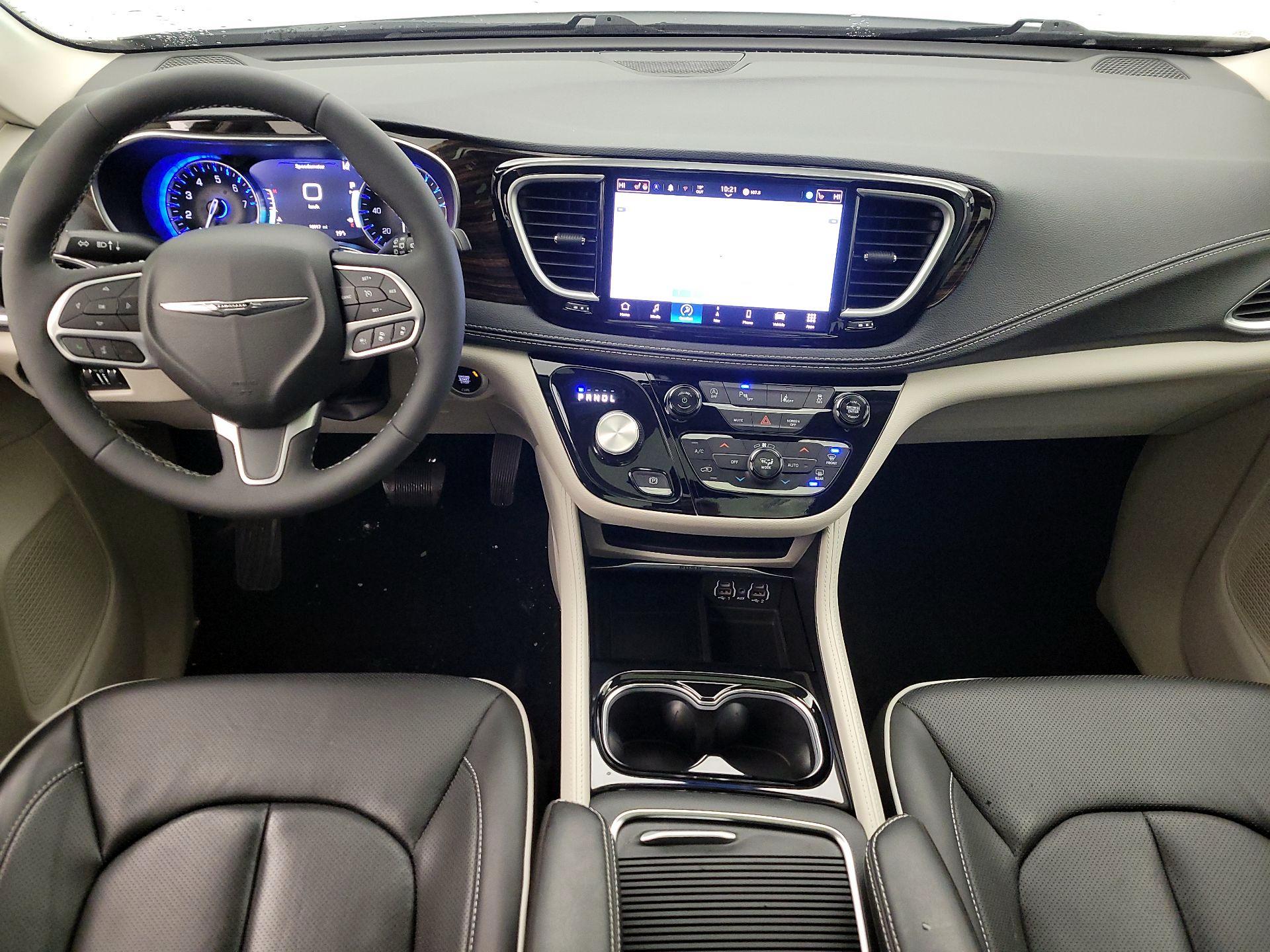 Thumbnail: 2024 Chrysler Pacifica - 9