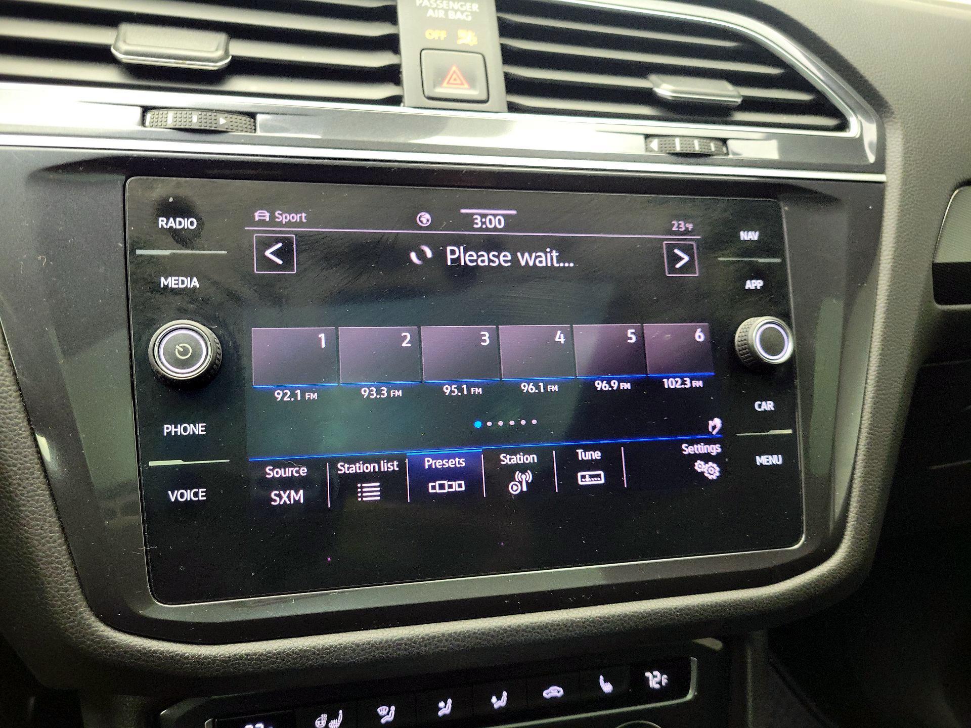 Thumbnail: 2021 Volkswagen Tiguan - 16